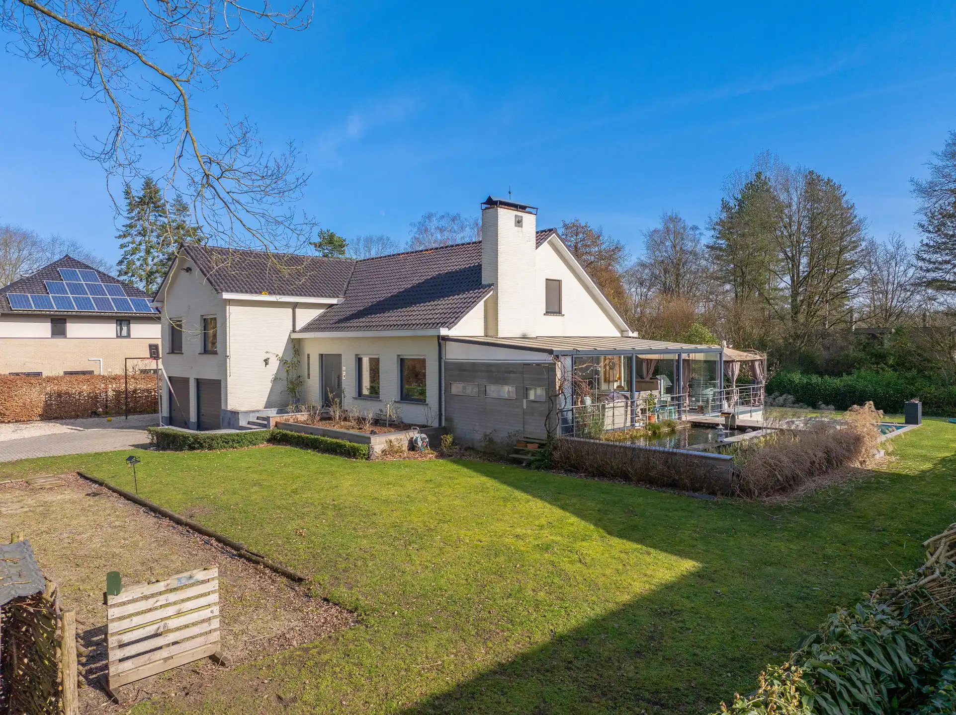 Ruime woning in rustige en groene omgeving foto 21