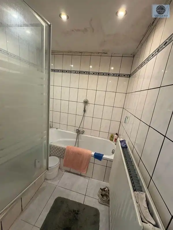 ZEER GOED GELEGEN WONING NABIJ CENTRUM foto 9