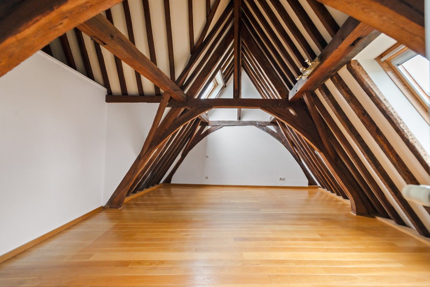 Unieke, lichtrijke loftduplex in het historisch centrum van Lier foto 25