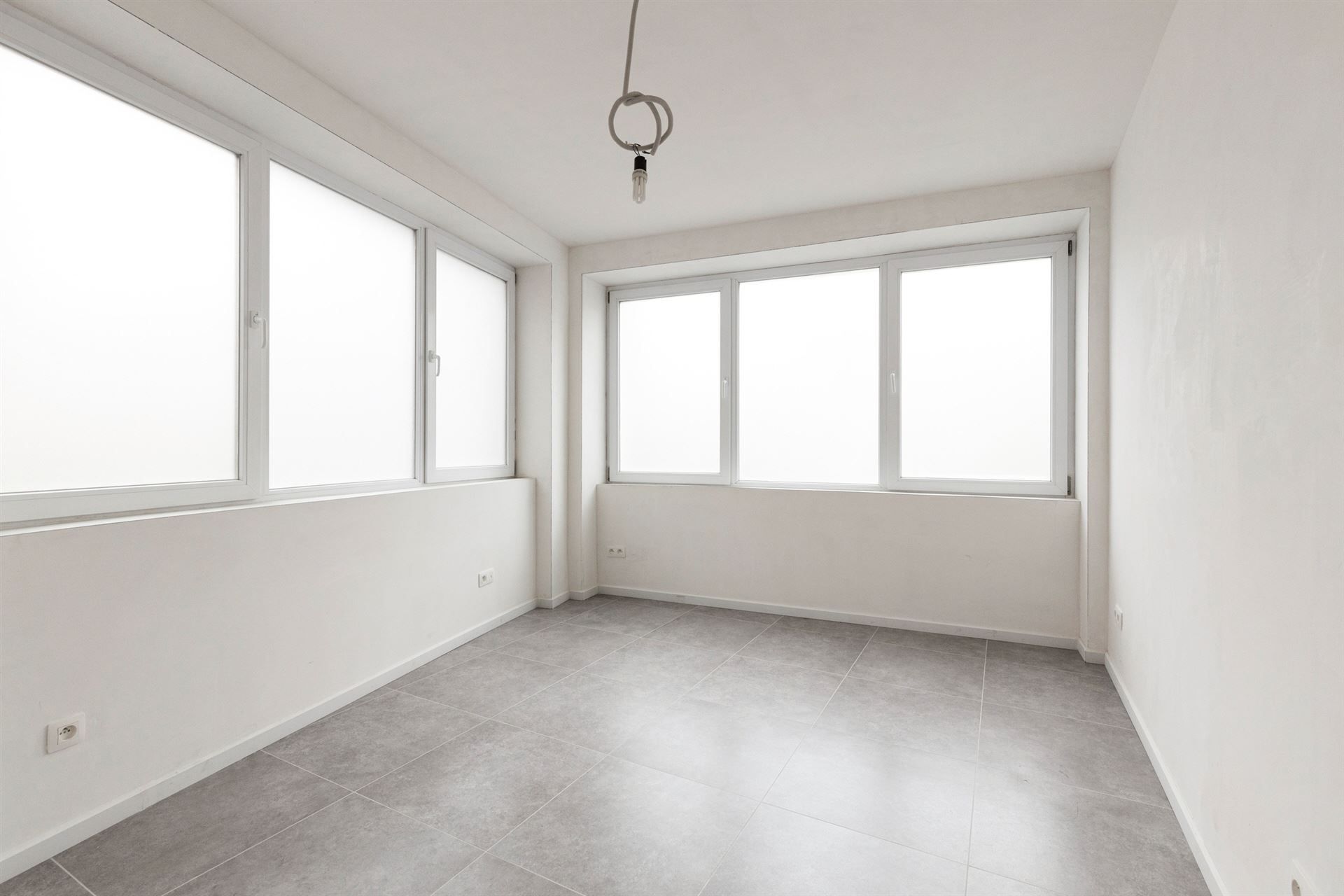 Vernieuwbouw appartement 2025 met aparte privatieve toegang foto 11