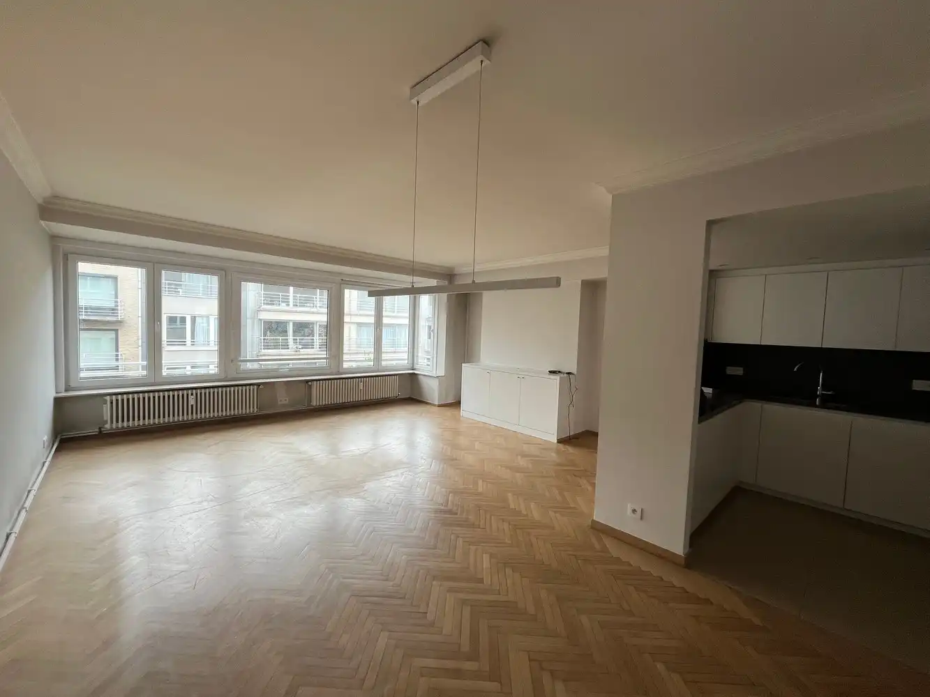 RESIDENTIE REGENCY foto {{pictureIndex}}