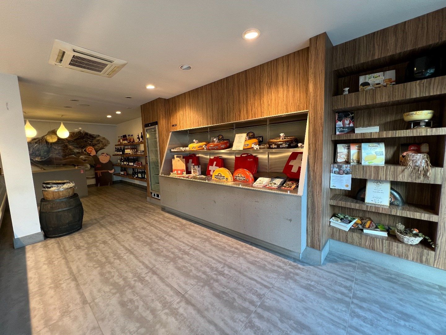 Handelsruimte (97m²) nabij de Grote Markt van Ieper foto 4