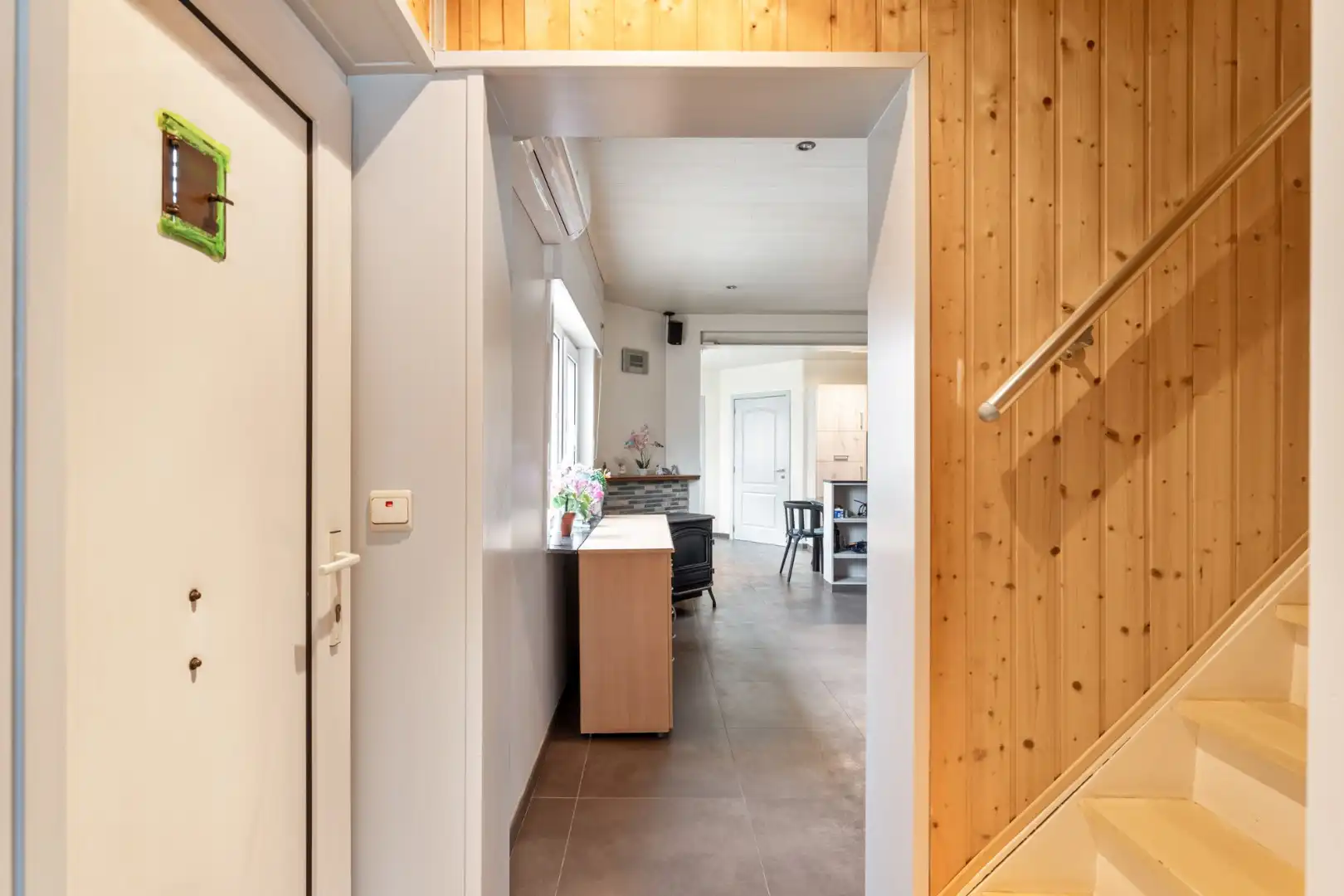 Halfvrijstaande gezinswoning op een perceel van 4a67ca op een rustige locatie te Dilsen-Stokkem. foto 4