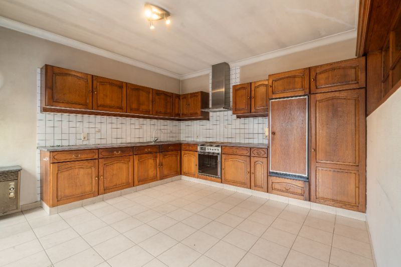 Ruime woning met 3 slaapkamers op 551m² foto 6