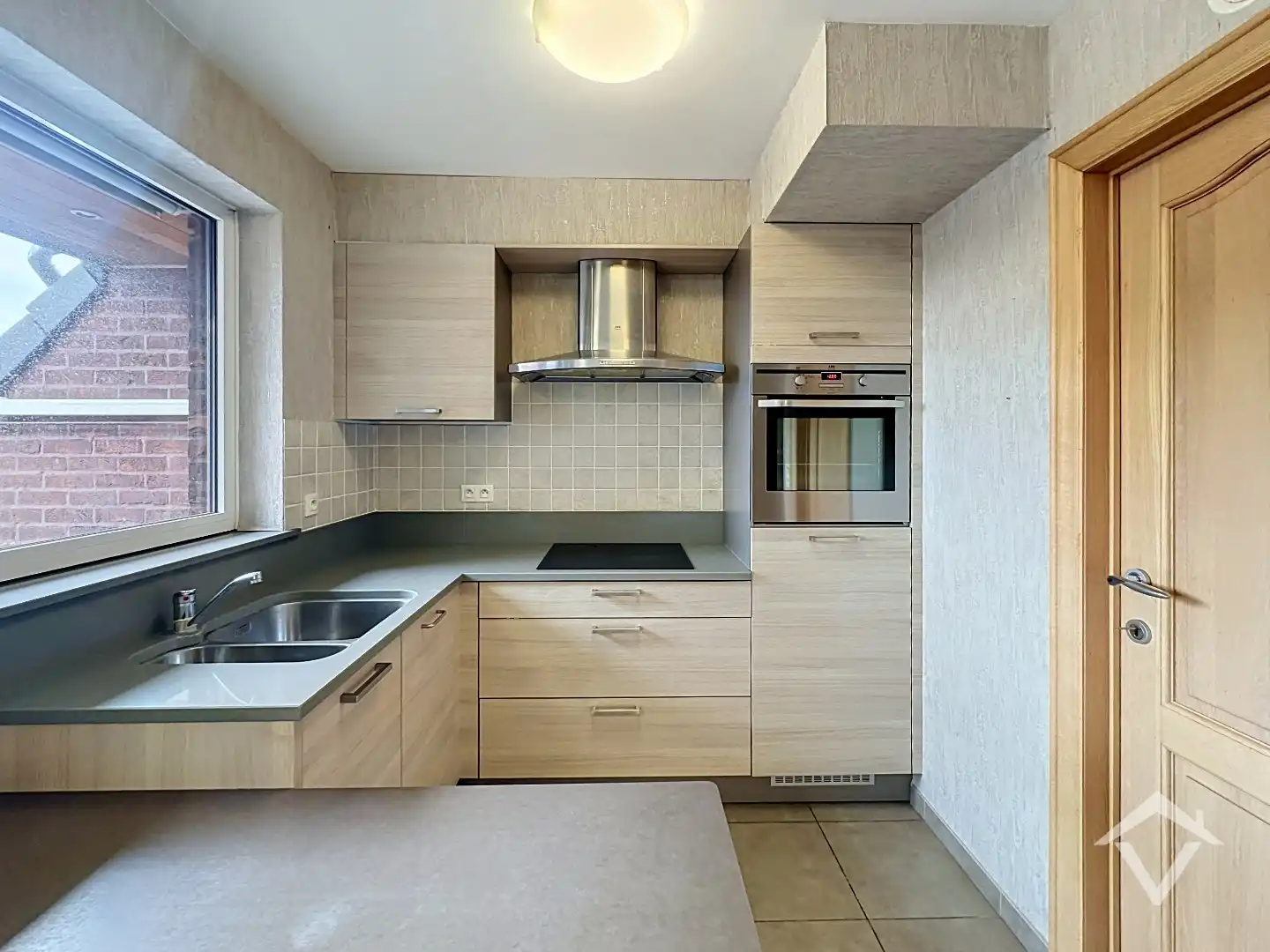 Lichtrijk appartement met 2 slaapkamers en optionele garage in Handzame (Kortemark) foto 9