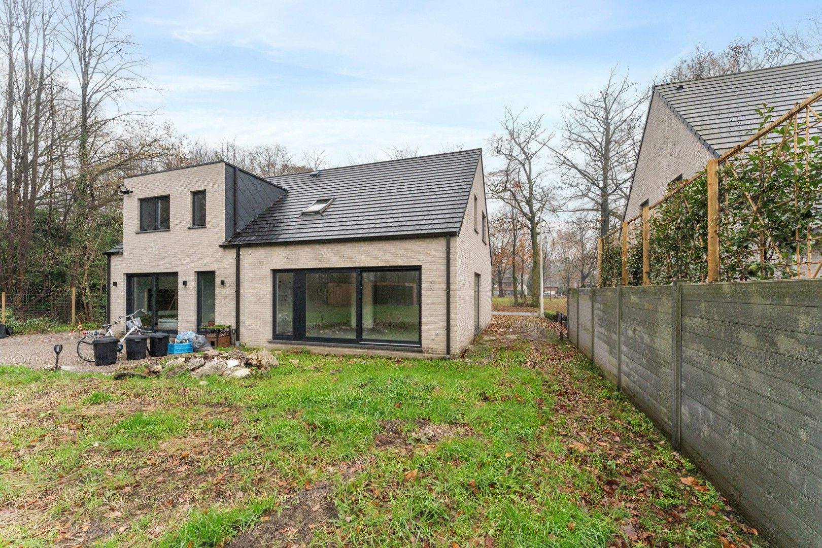 Nieuwbouwwoning met drie slaapkamers te koop in Evergem foto 14