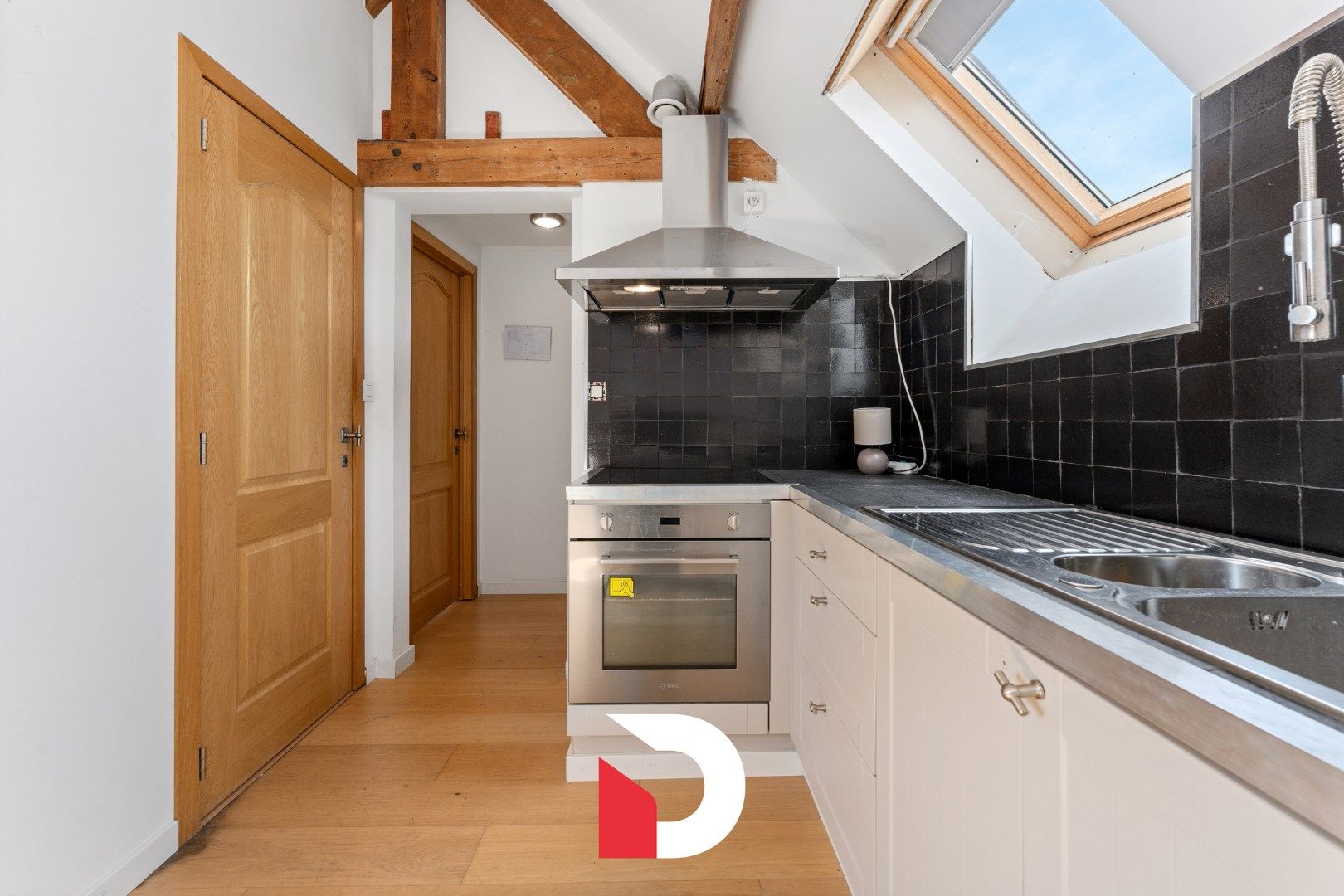 Burgerwoning met 5 slk en vergunde gastenlogies foto 27