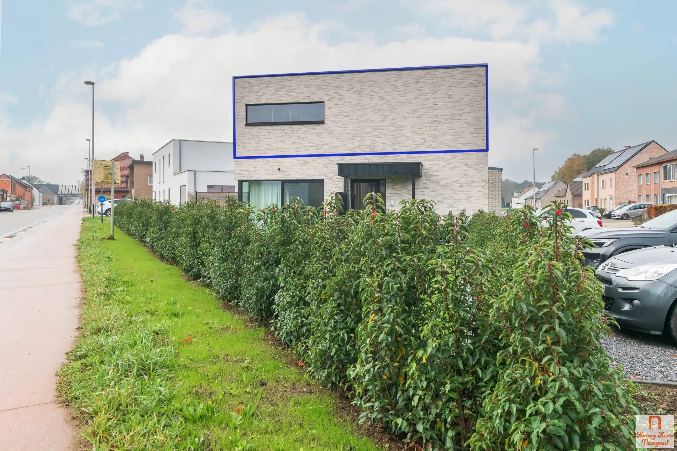 Instapklaar appartement met tuin en carport op toplocatie foto 22