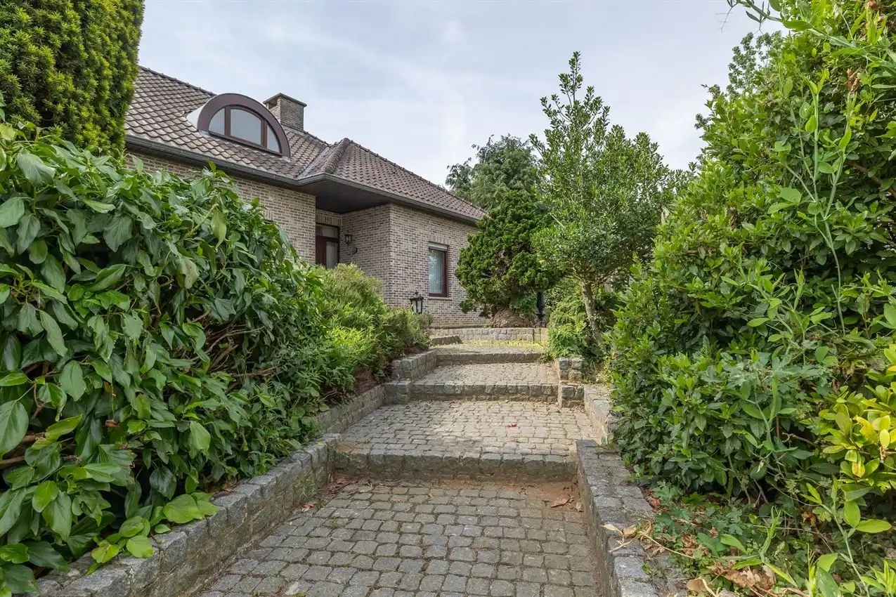 Landelijke villa op 1 hectare in Assent foto 7