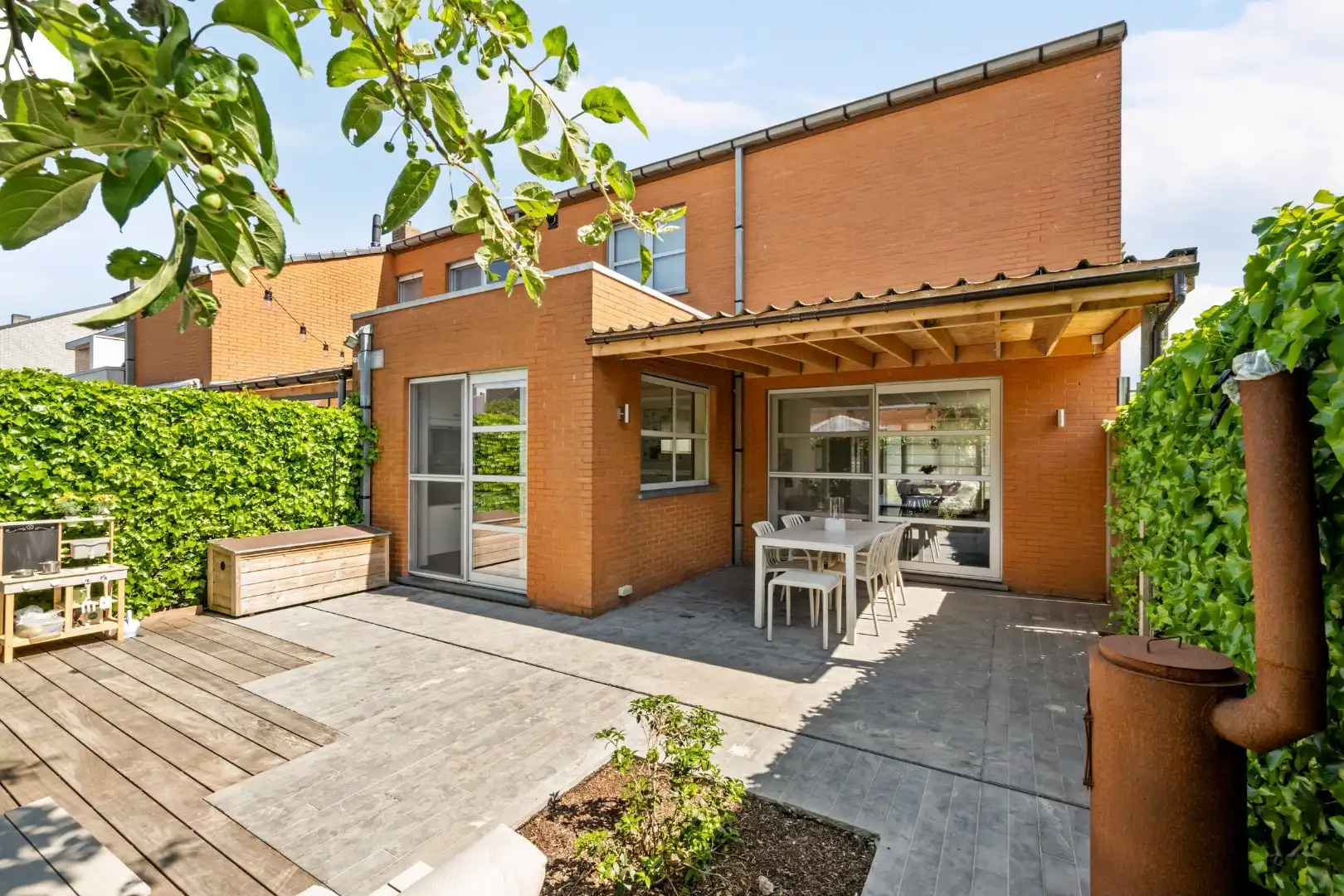 Halfopen woning met 3 slaapkamers, garage en tuin in Ardooie foto 6