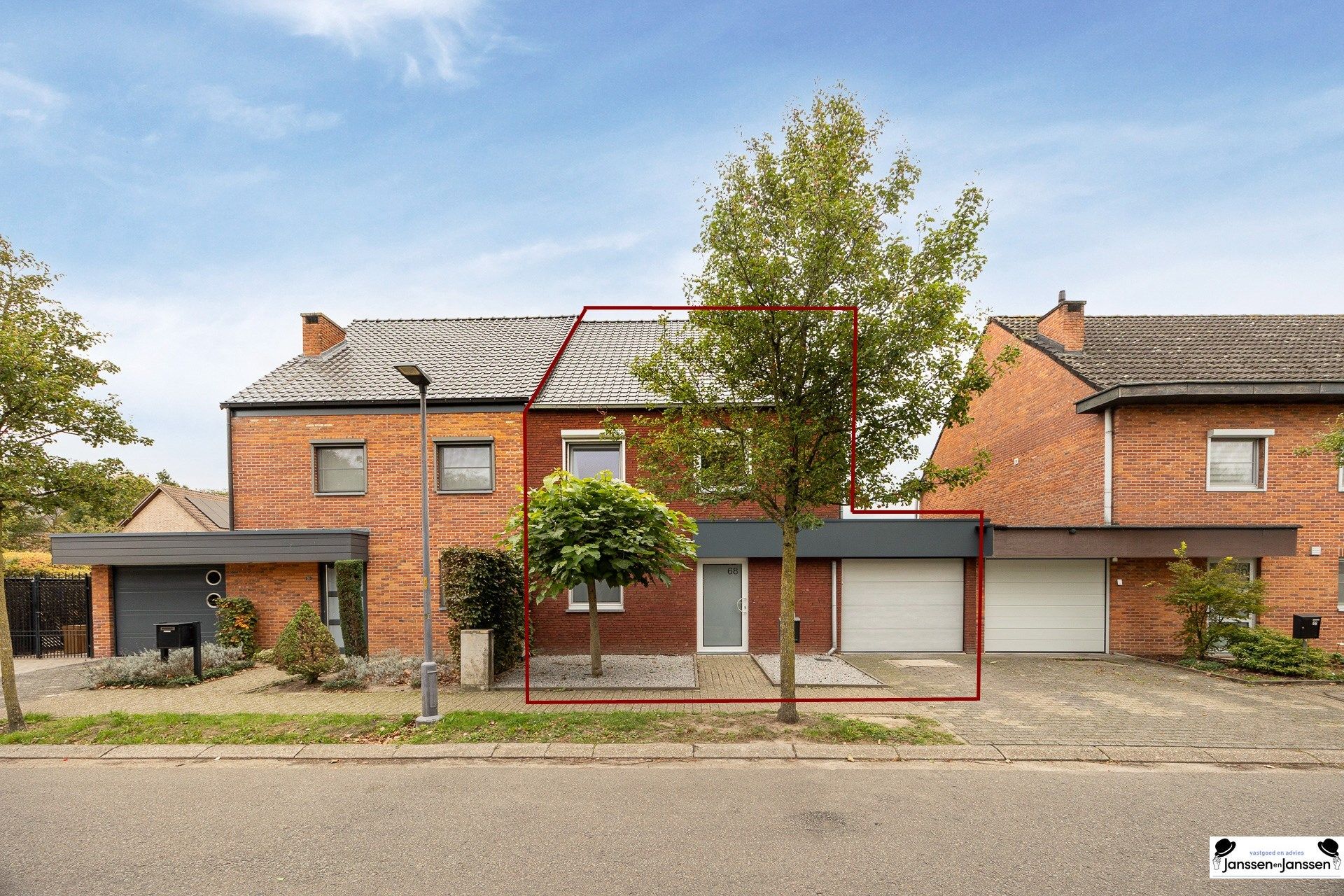 Energiezuinige, instapklare woning met 3à4 slaapkamers in het centrum van Wuustwezel! foto {{pictureIndex}}