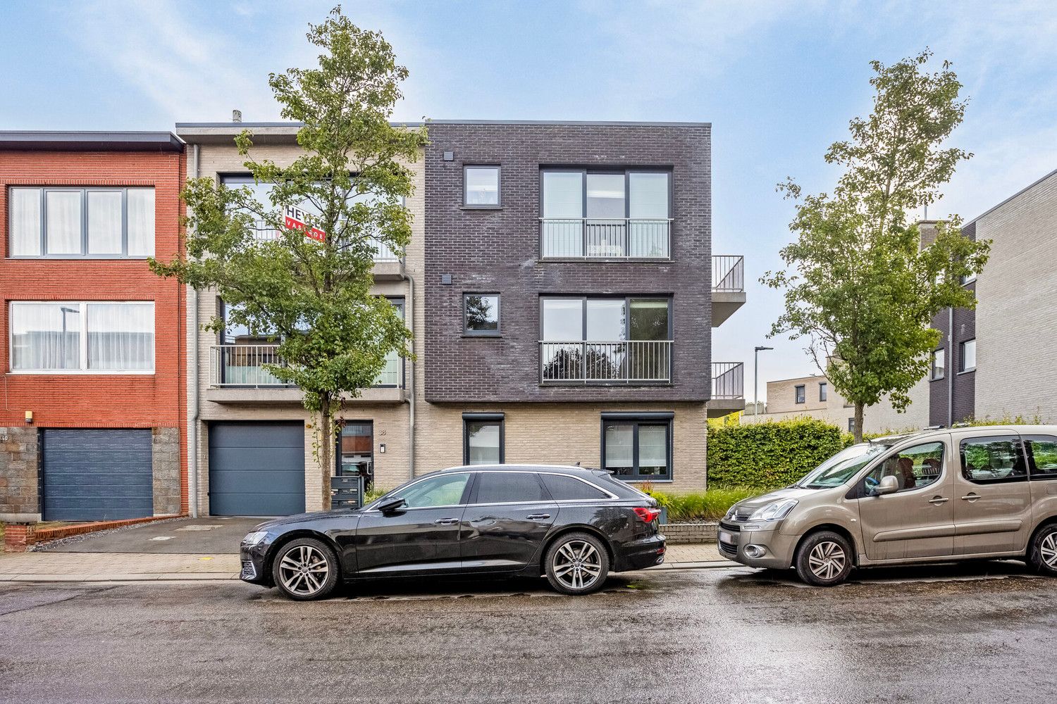 Recent appartement (2014) op de eerste verdieping met 2 slks, 2 terrassen en een ondergrondse parking! foto 1