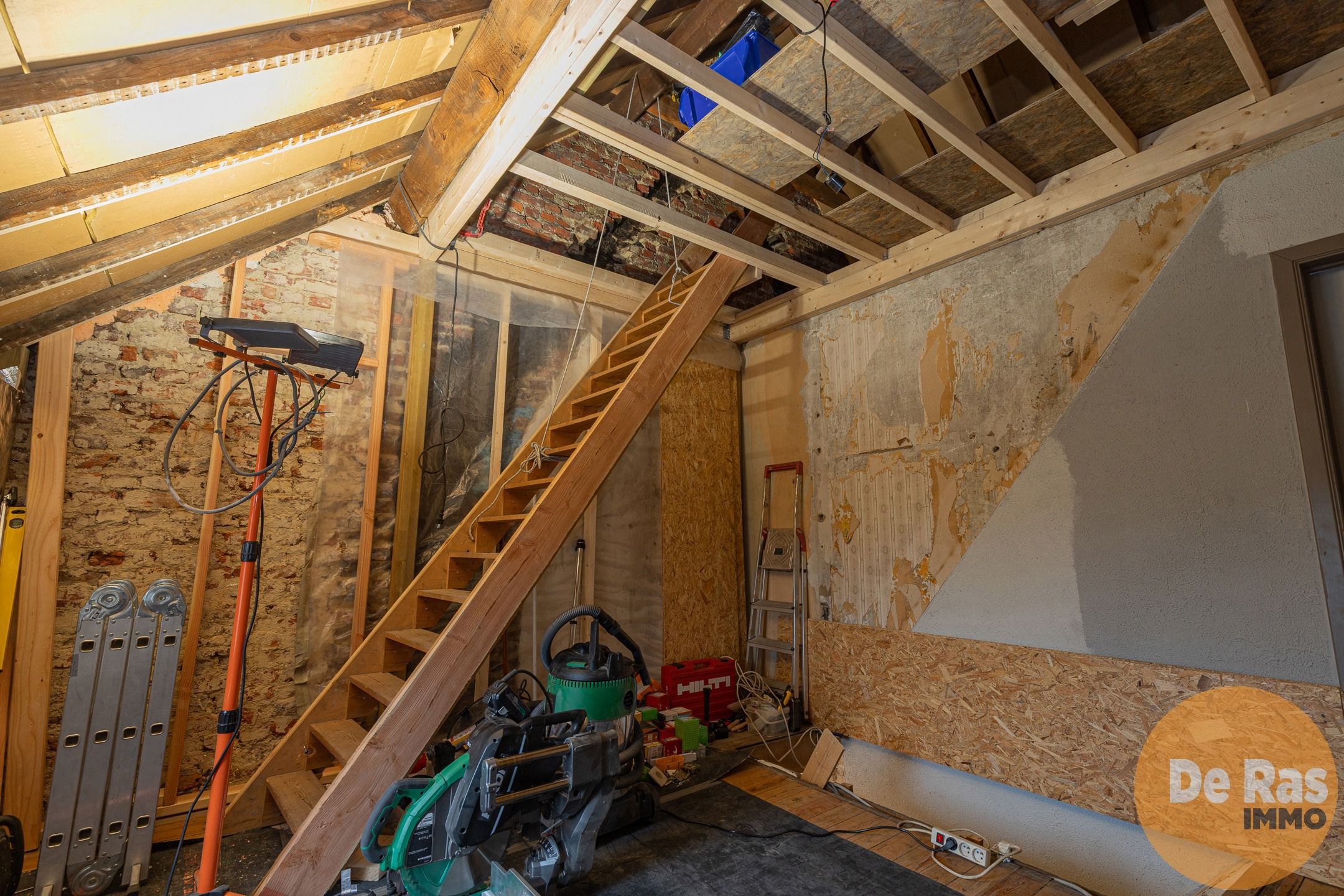 WETTEREN - Ideale starterswoning/investering in het centrum foto 12