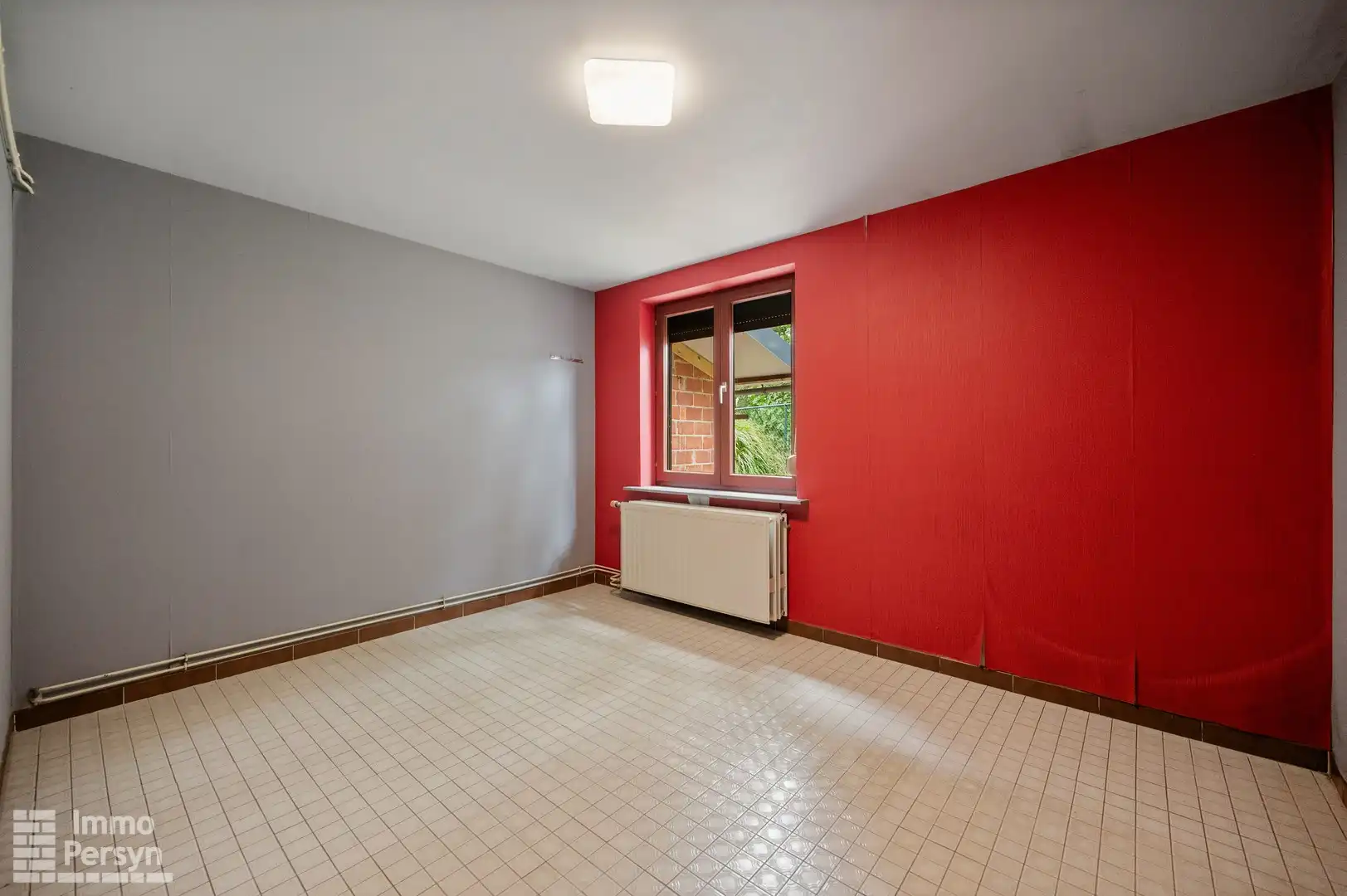 Vrijstaande bungalow met bijgebouw op een riant perceel foto 32