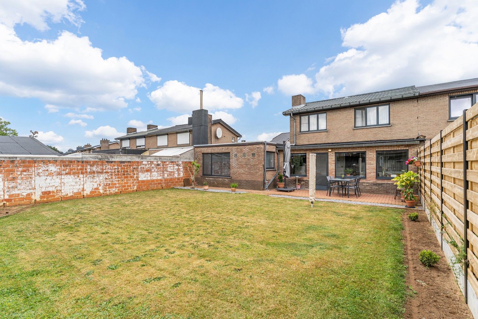 🏡 Te koop – Instapklare, goed onderhouden woning met 3 slaapkamers in Heusden-Zolder foto 3
