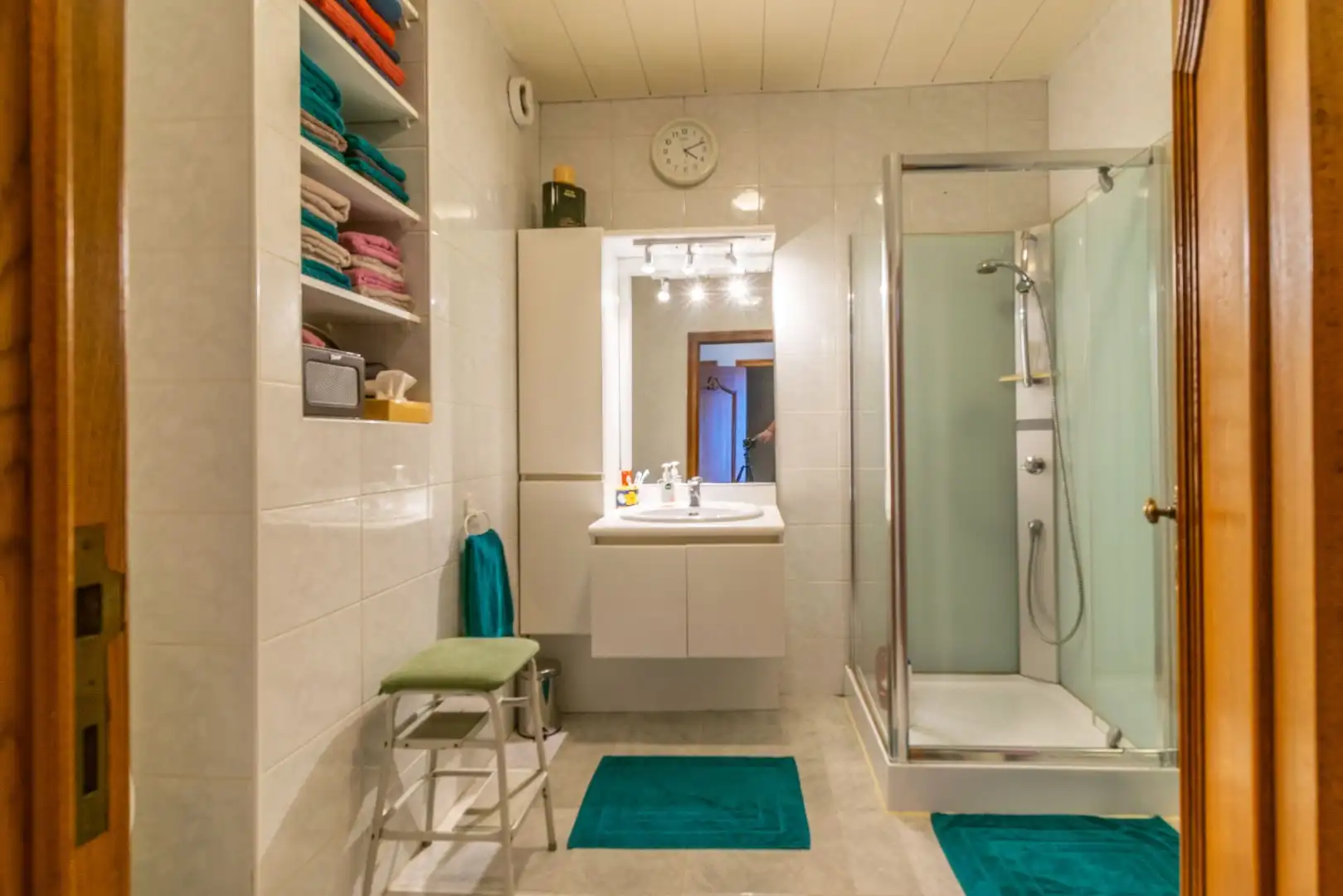 RUIME, INSTAPKLARE DRIEGEVEL BEL-ETAGE WONING ! foto 21