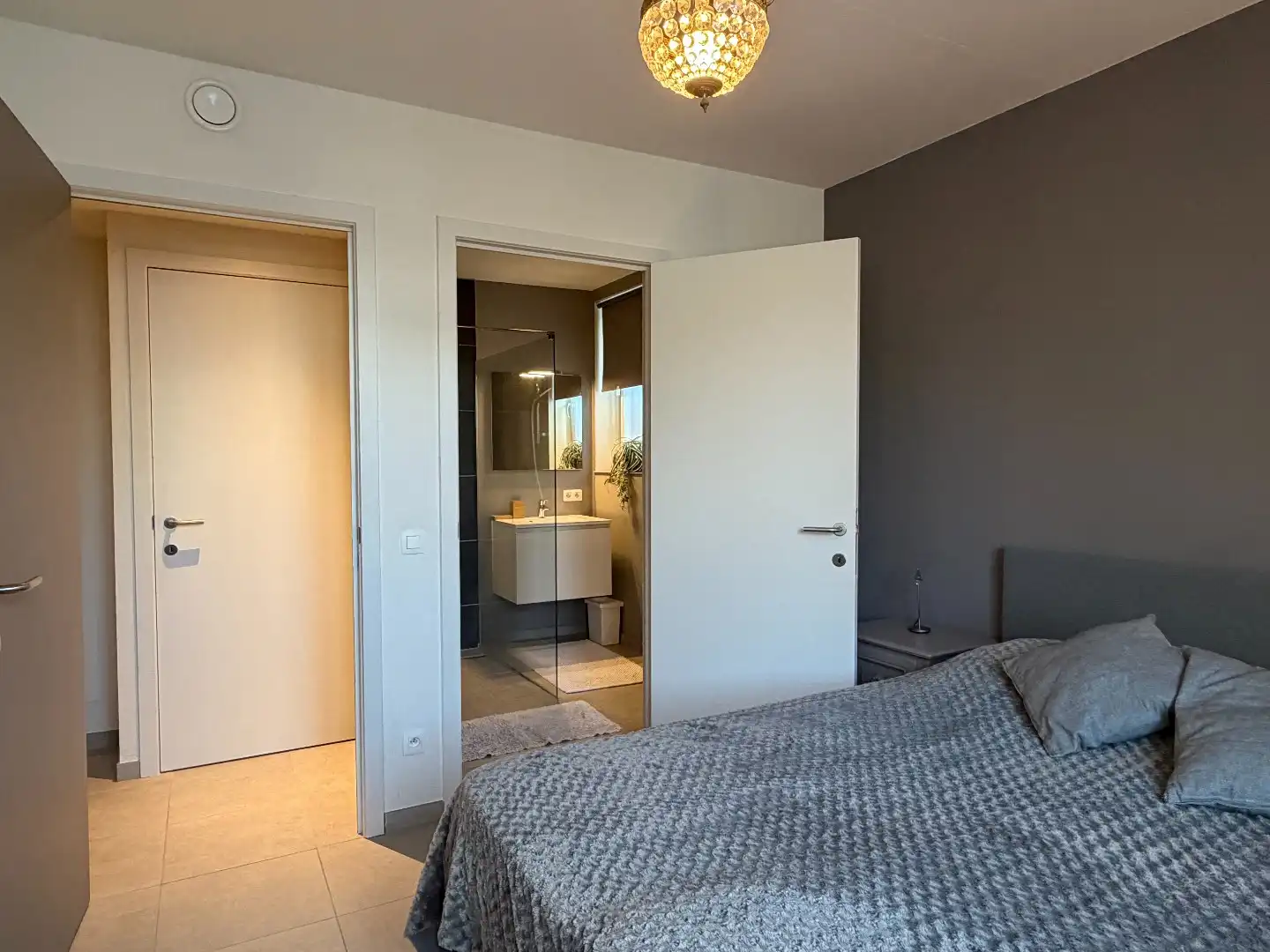 Prachtig appartement met private tuin aan de Lauwse Leieboorden! foto 12