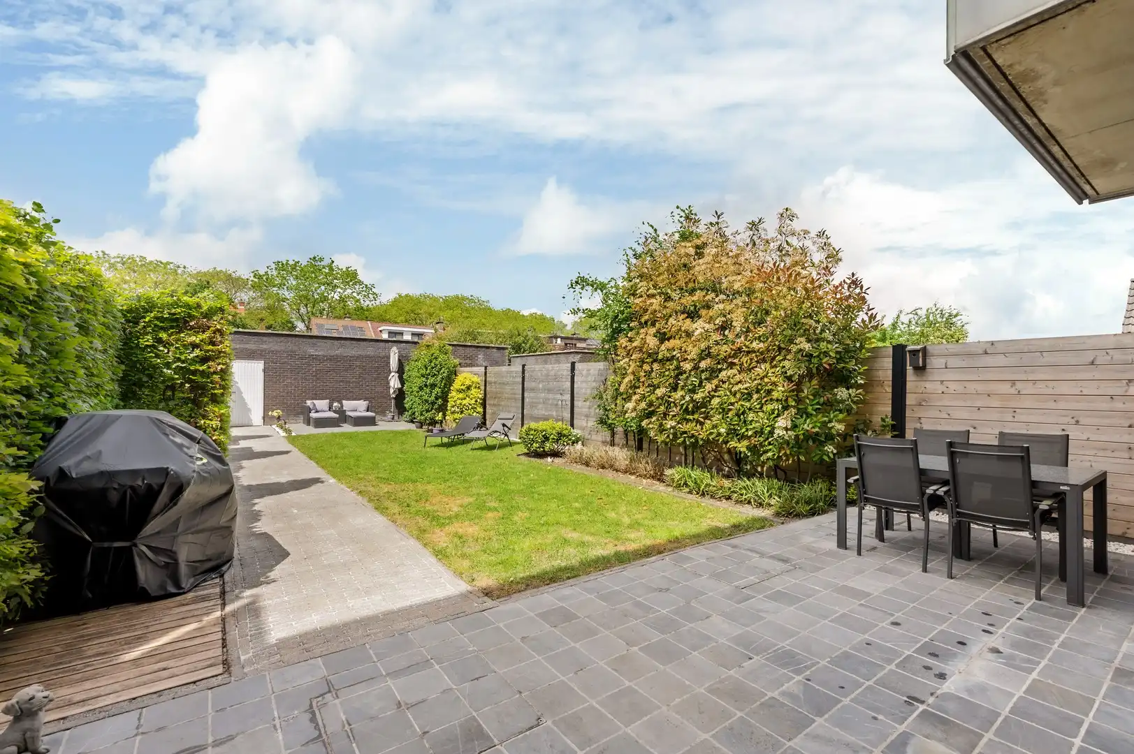 GLV-appartement Brasschaat met zonnige tuin en garage foto 12
