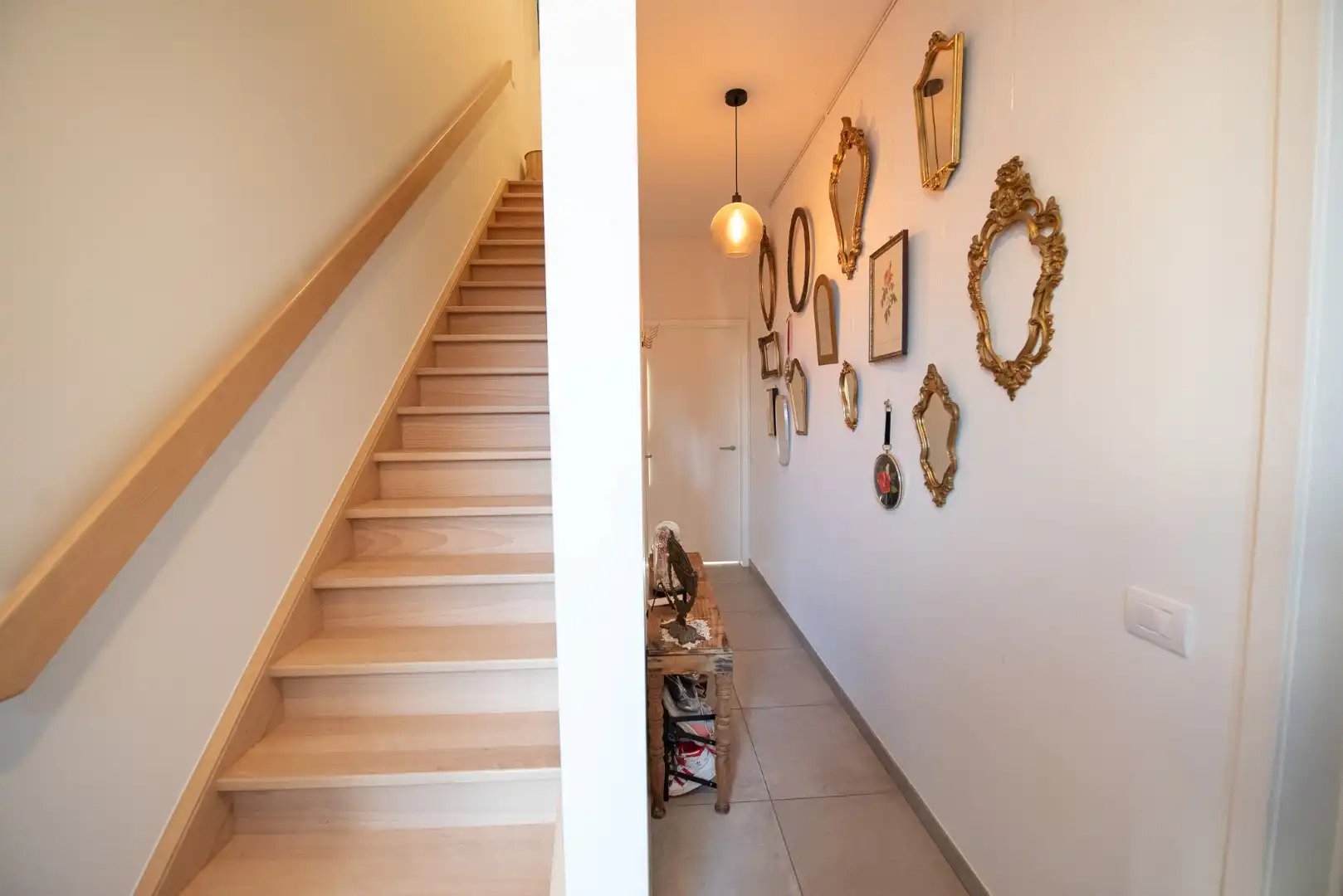 Moderne instapklare woning in rustige buurt te Wielsbeke foto 2