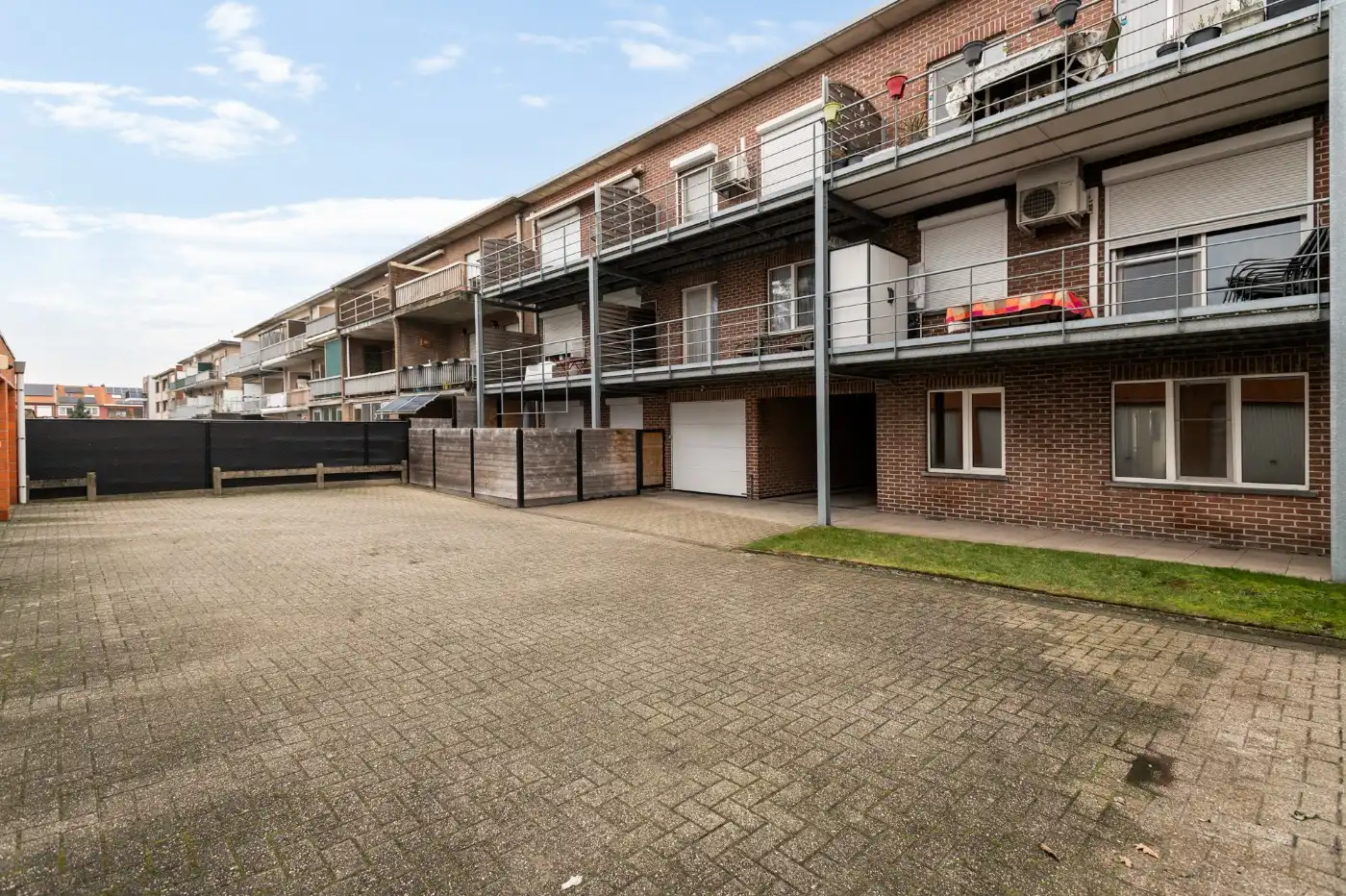 Tof, gelijkvloers, 2 slpk.-appt met privatief tuintje en ruime garagebox + staanplaats foto 22