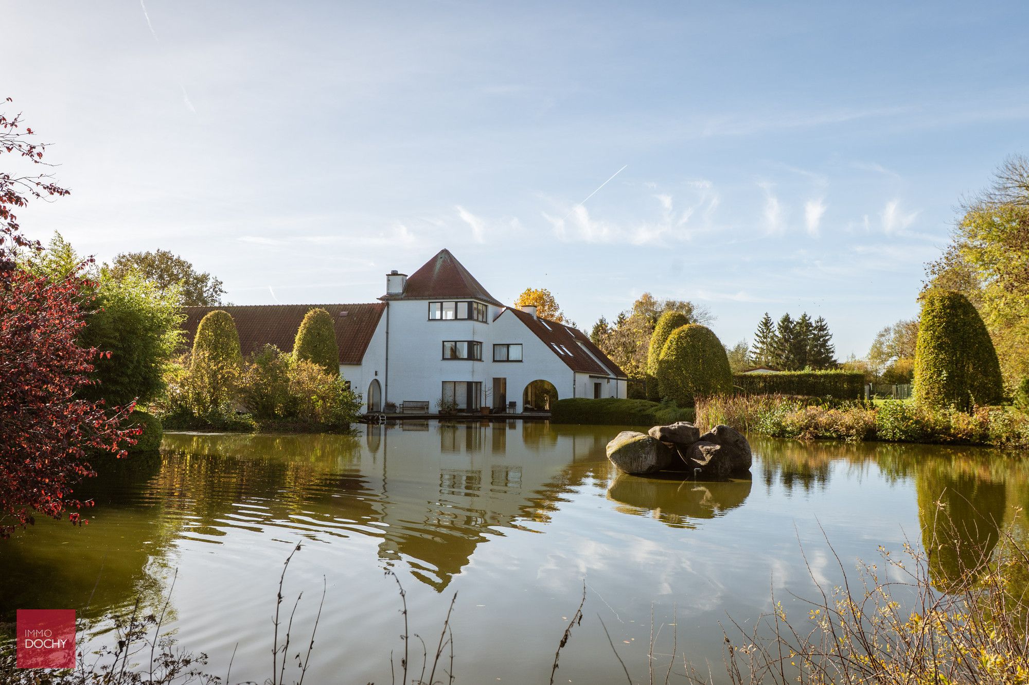 Zeer rustig gelegen vierkantshoeve met vergunde volumes foto 5