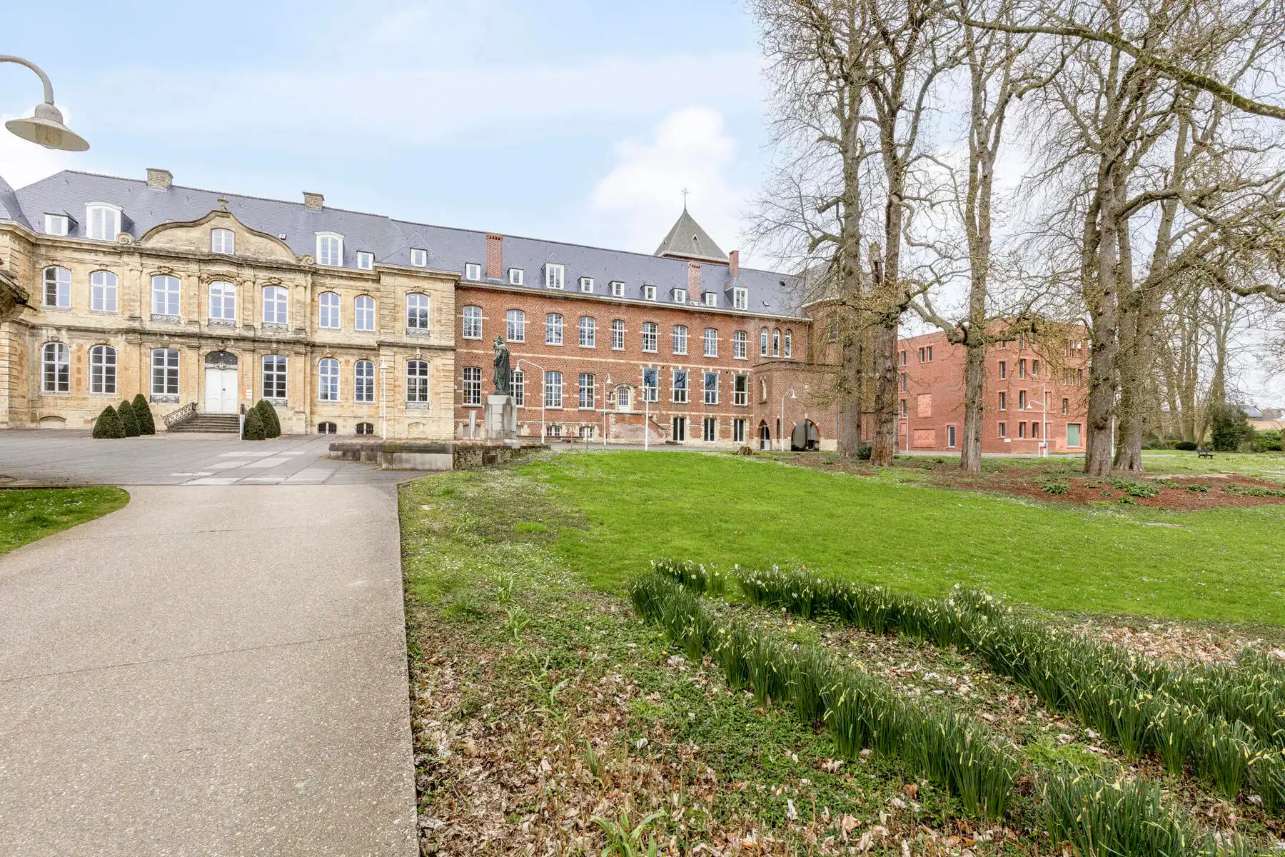 Ruime assistentiewoning met twee slaapkamers op topligging foto 25