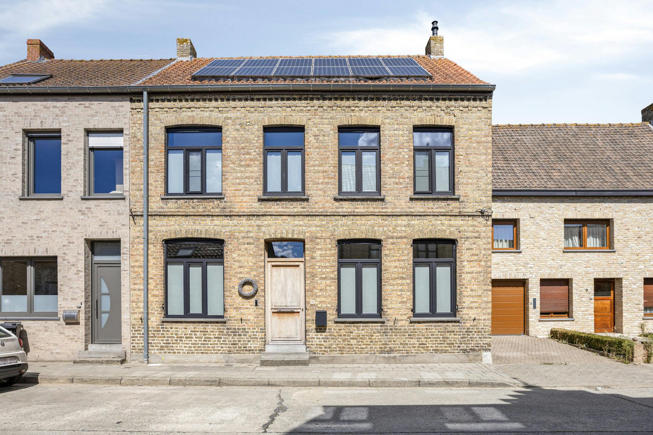 Gerenoveerde herenwoning met 3 slaapkamers en tuin. foto 3