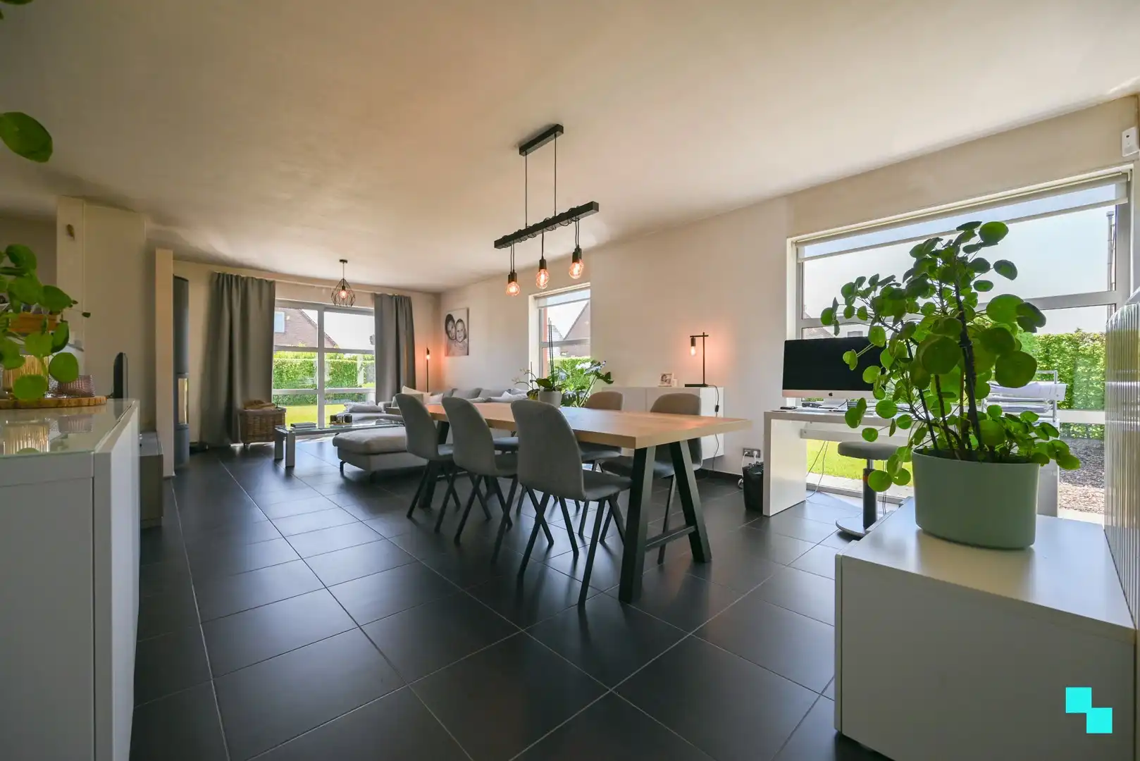 Instapklare gezinswoning met zonnige tuin in rustige woonomgeving foto 5