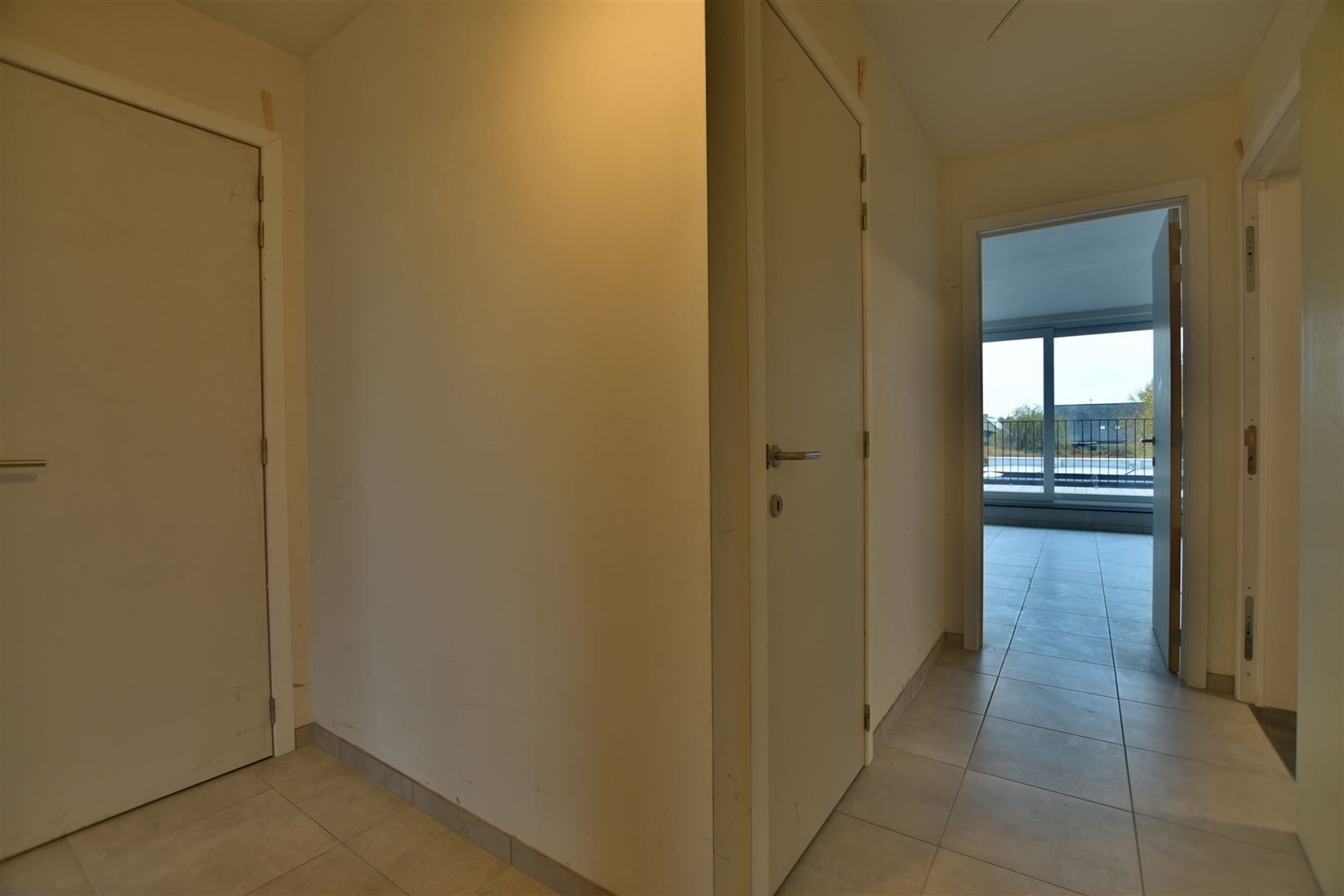 Nieuwbouwappartement met autostaanplaats foto 18