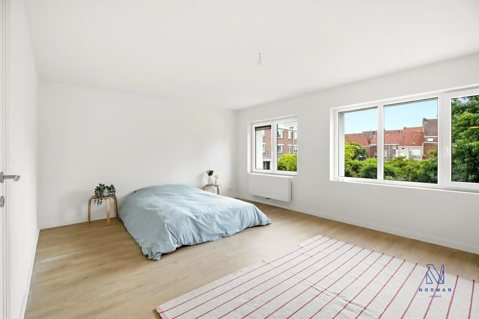 Grote hippe woning met 5 kamers, 2 badkamers, garage en een stadstuin foto 12