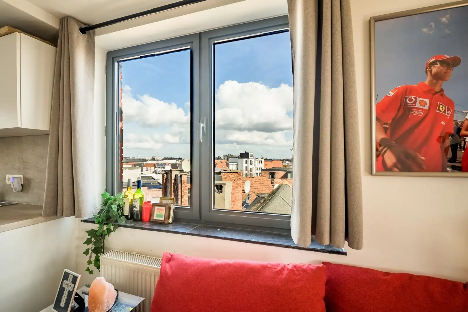 Dakstudio met panoramisch uitzicht over Antwerpen foto {{pictureIndex}}