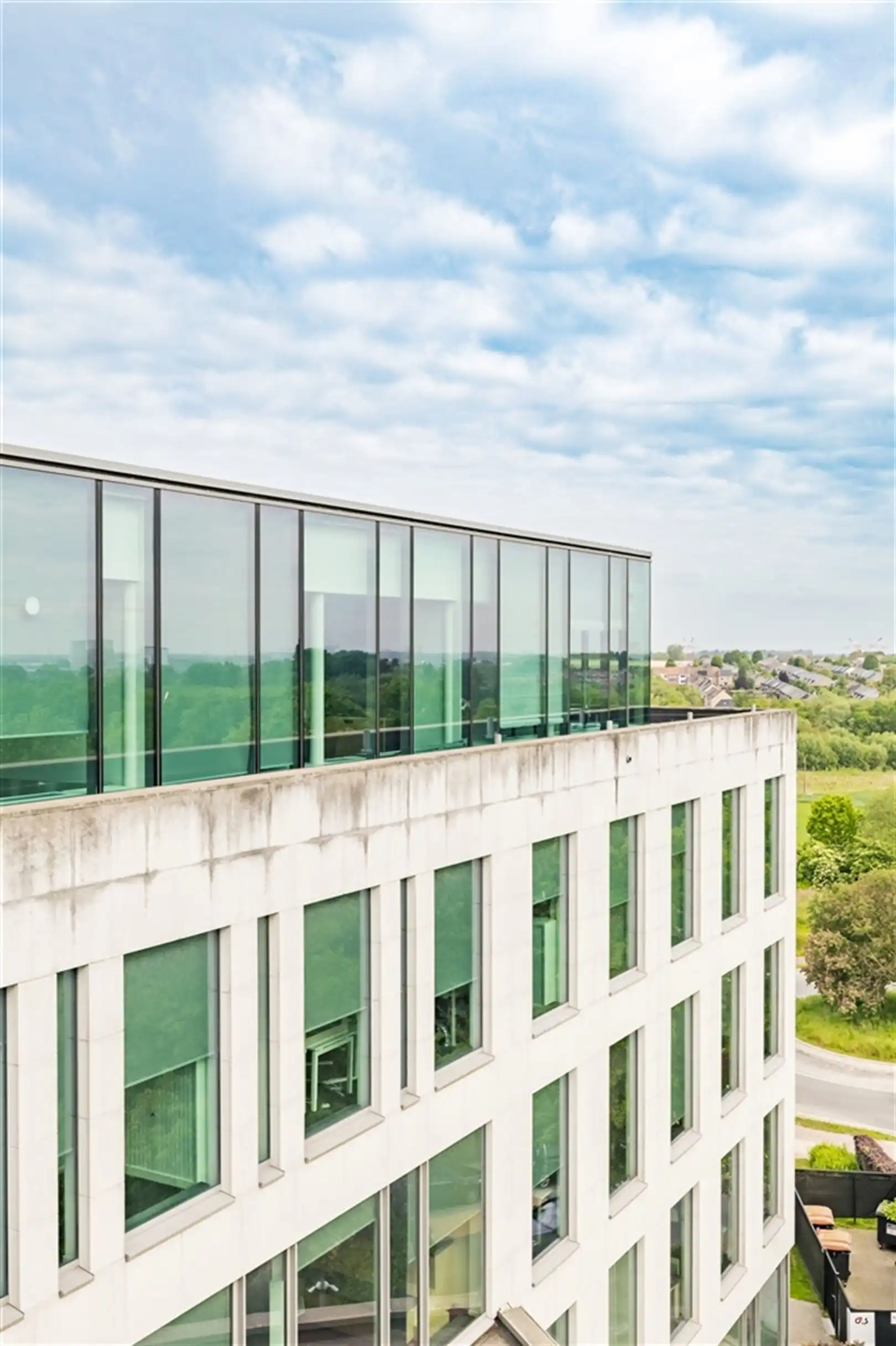 BOUDEWIJNLAAN 30: kantoor van 351m² foto 2