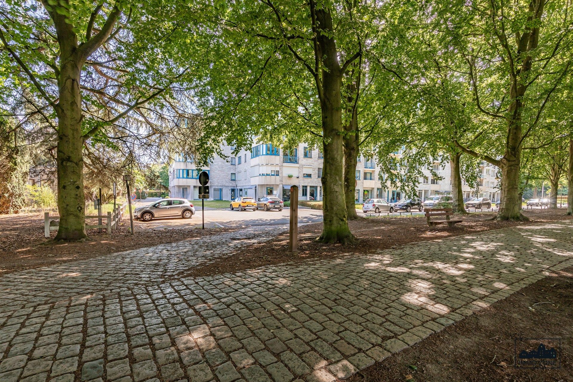 Ruim appartement met terras in het centrum van Beveren-Waas foto 12