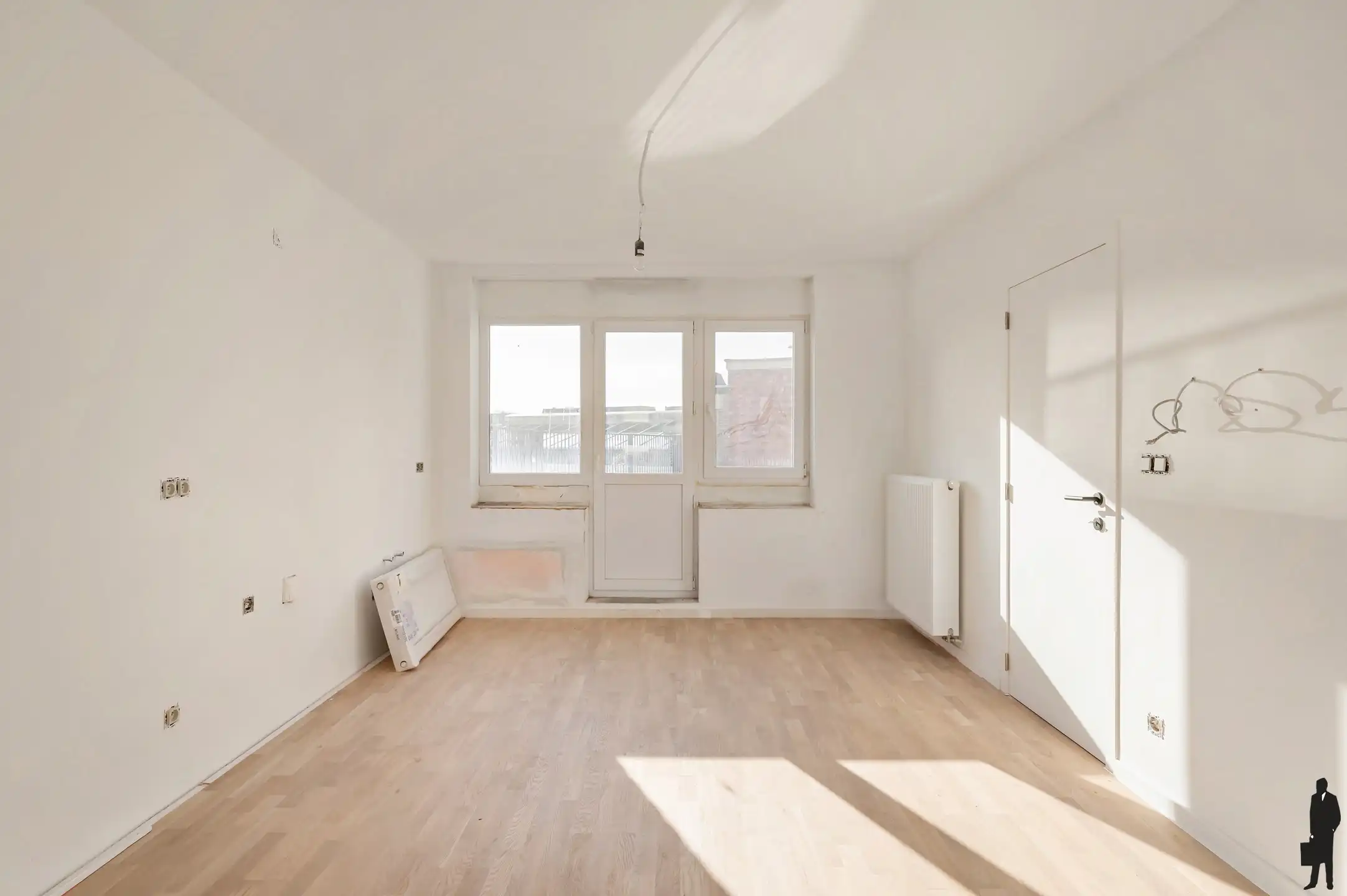 Handelsgelijkvloers met gerenoveerde triplex in het centrum! foto 15