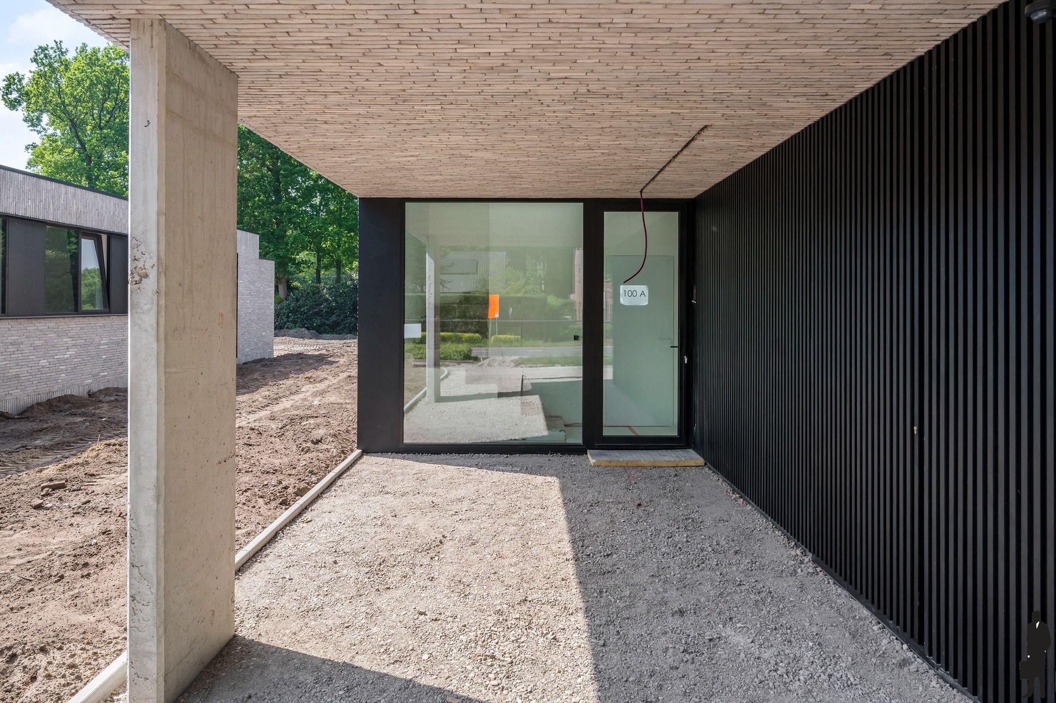 Moderne nieuwbouwwoning op een perceel van ca. 825 m²!  foto 32