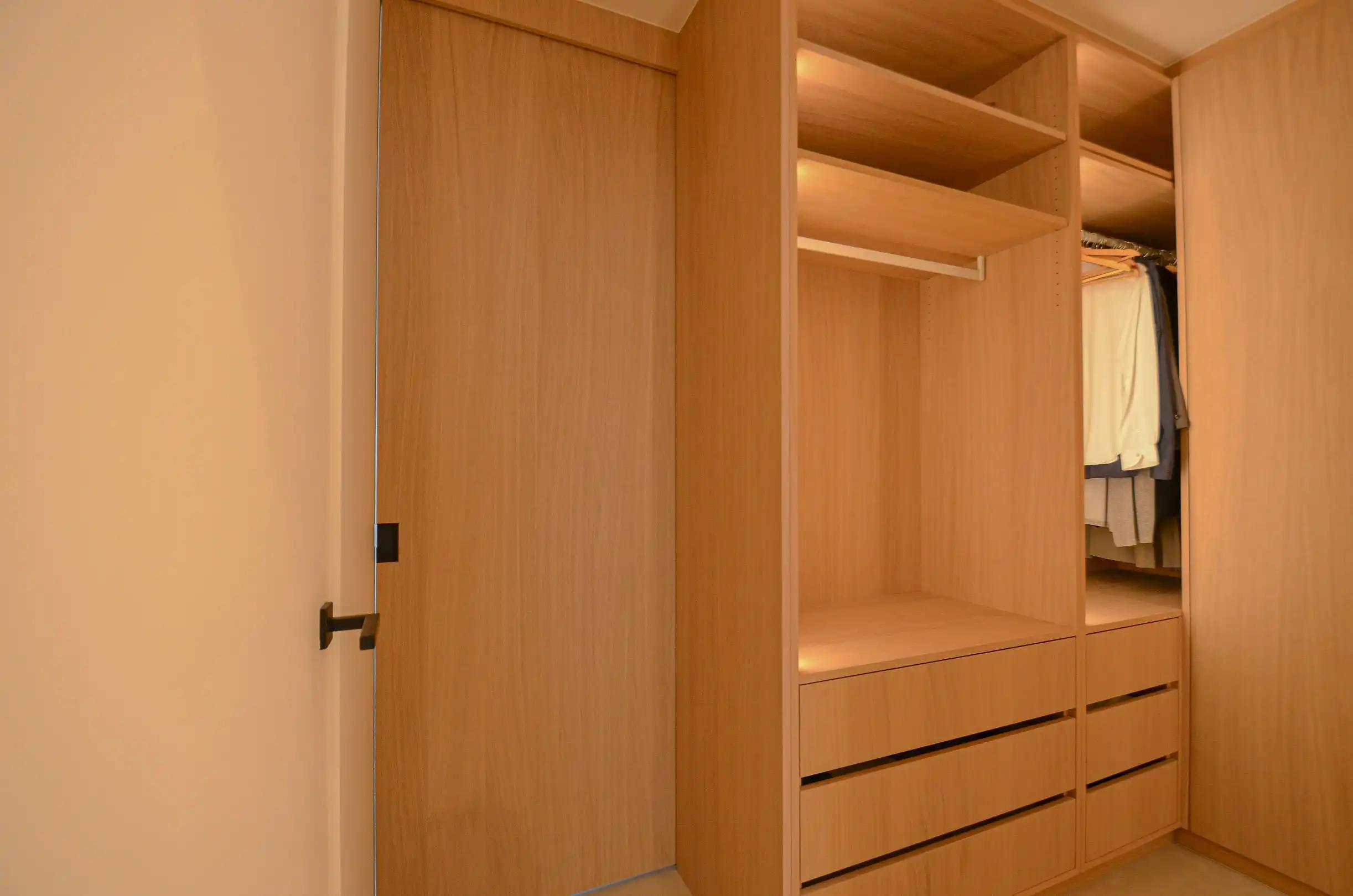 Stijlvol appartement met een open zicht gelegen nabij de Dumortierlaan. foto 13