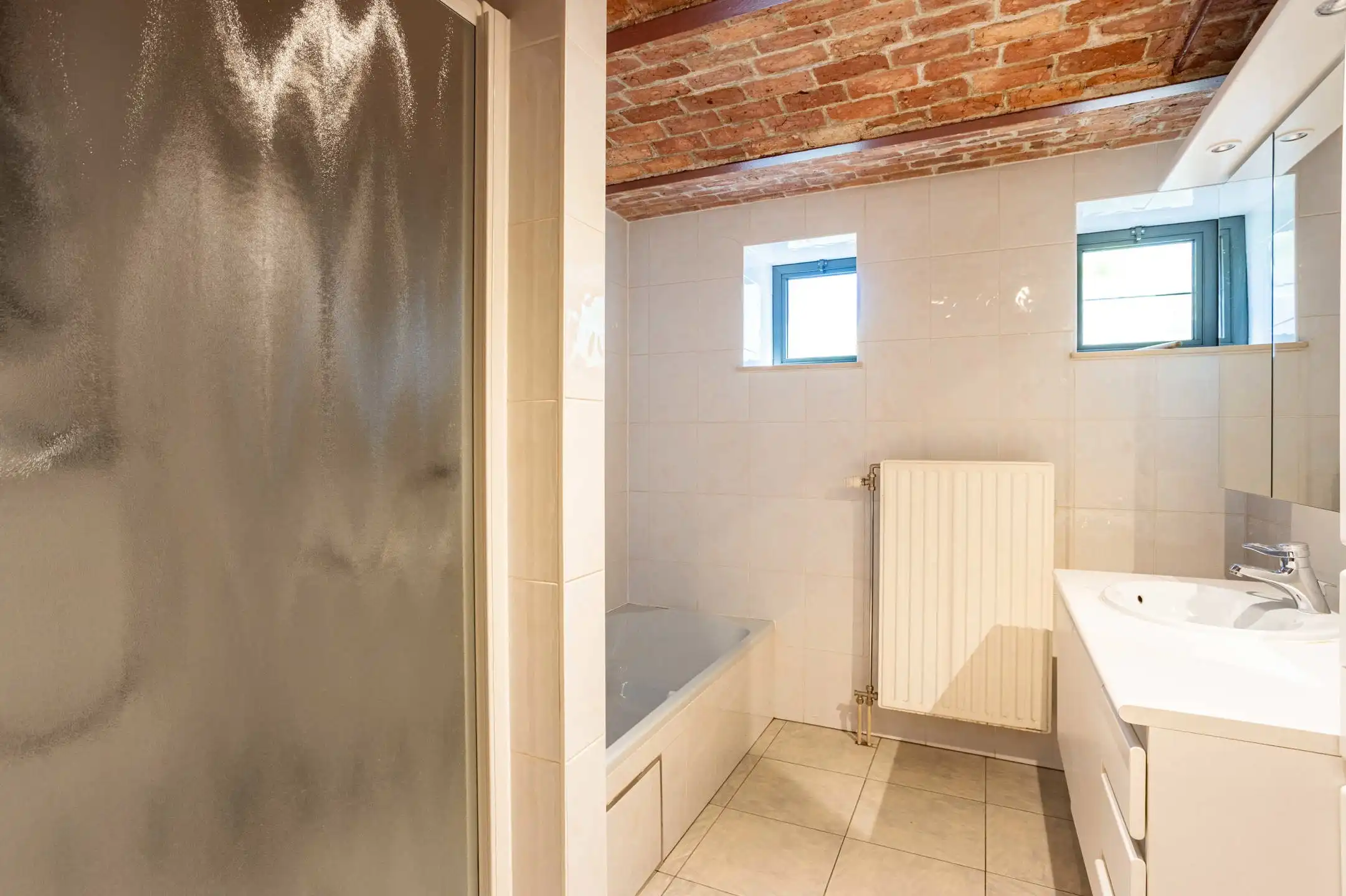 Karaktervolle hoevewoning met weide ca. 7.845 m²  te Zwalm foto 15