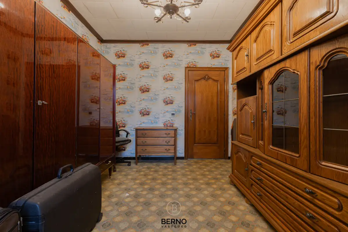 Te renoveren laagbouwwoning op 1.095m2 foto 10