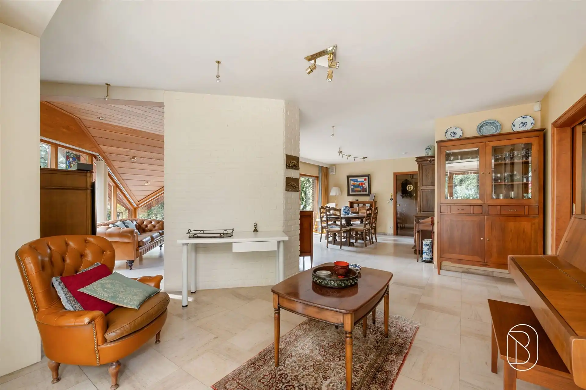 Karaktervolle villa met prachtige tuin op unieke ligging foto 16