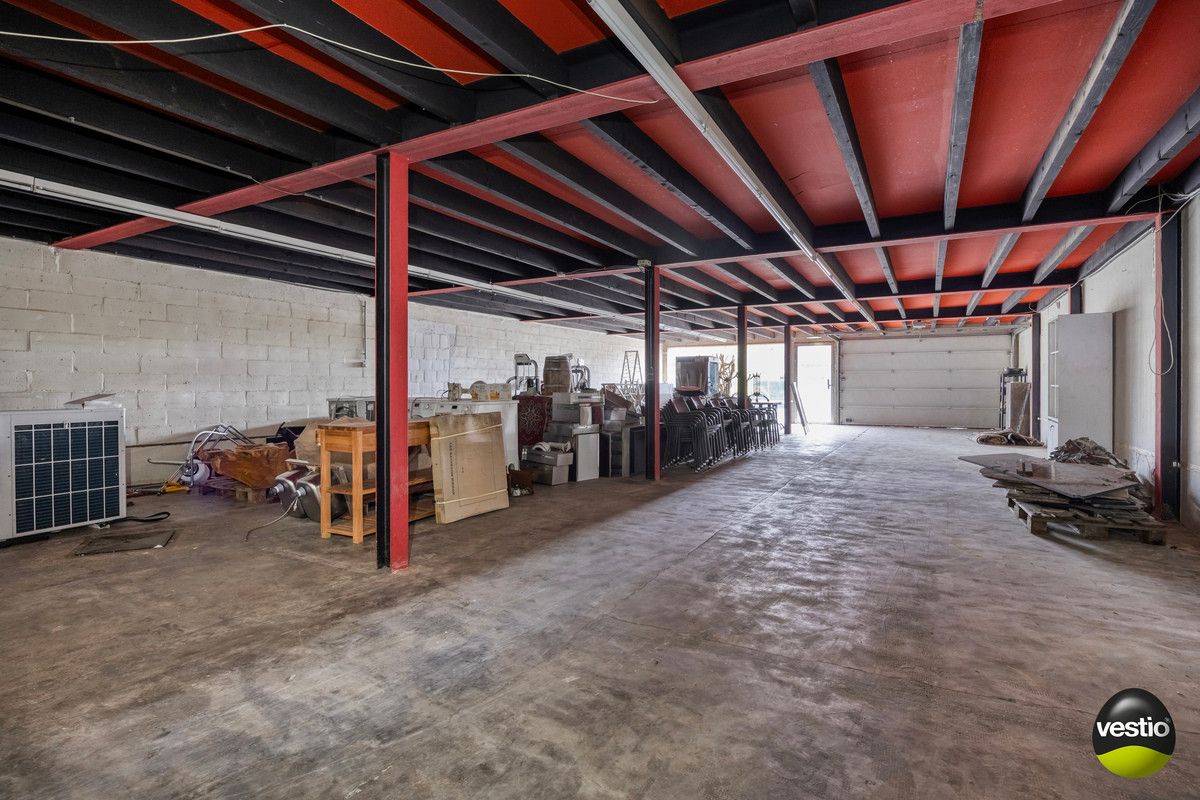 HANDELSPAND MET WOONST TE HOESELT NABIJ CENTRUM EN E313. foto 13