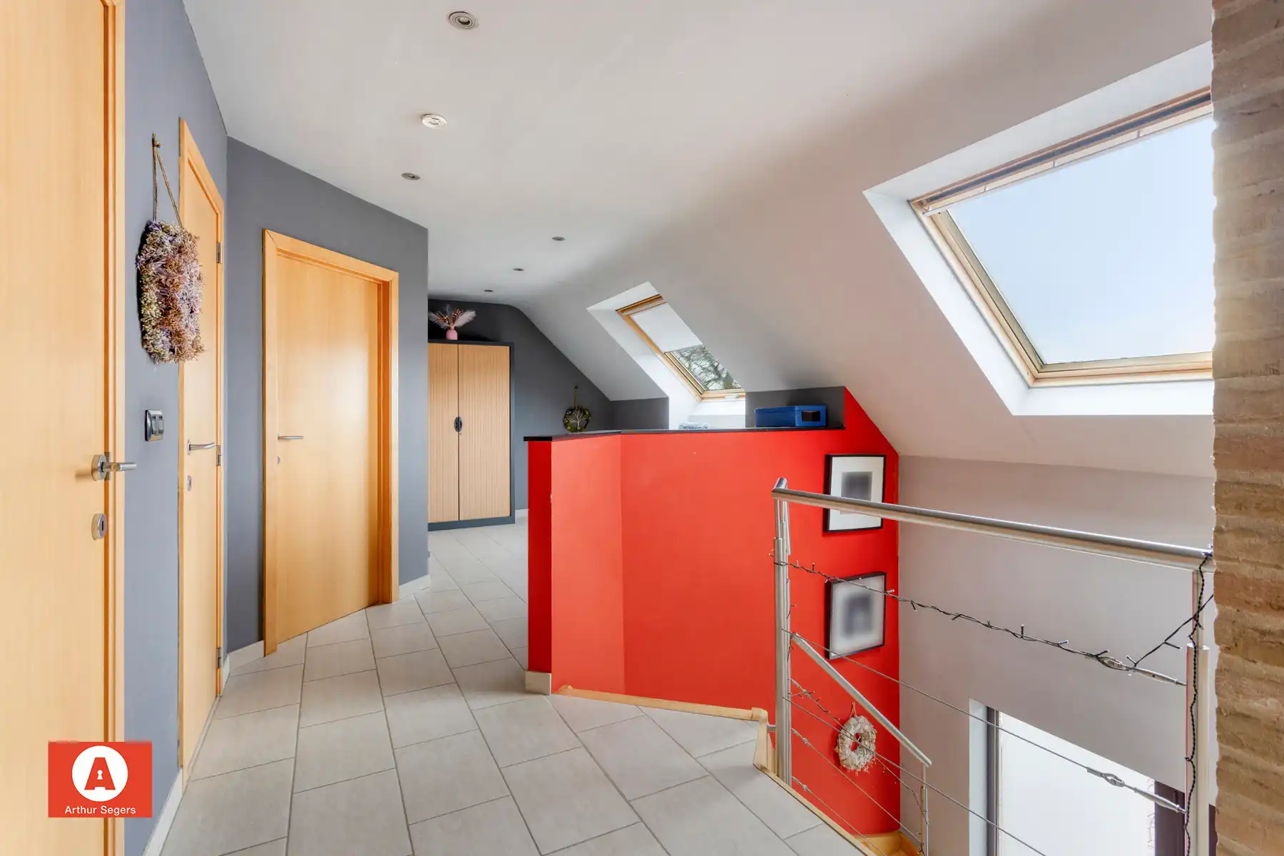 Open bebouwing in een doodlopende straat. foto 15