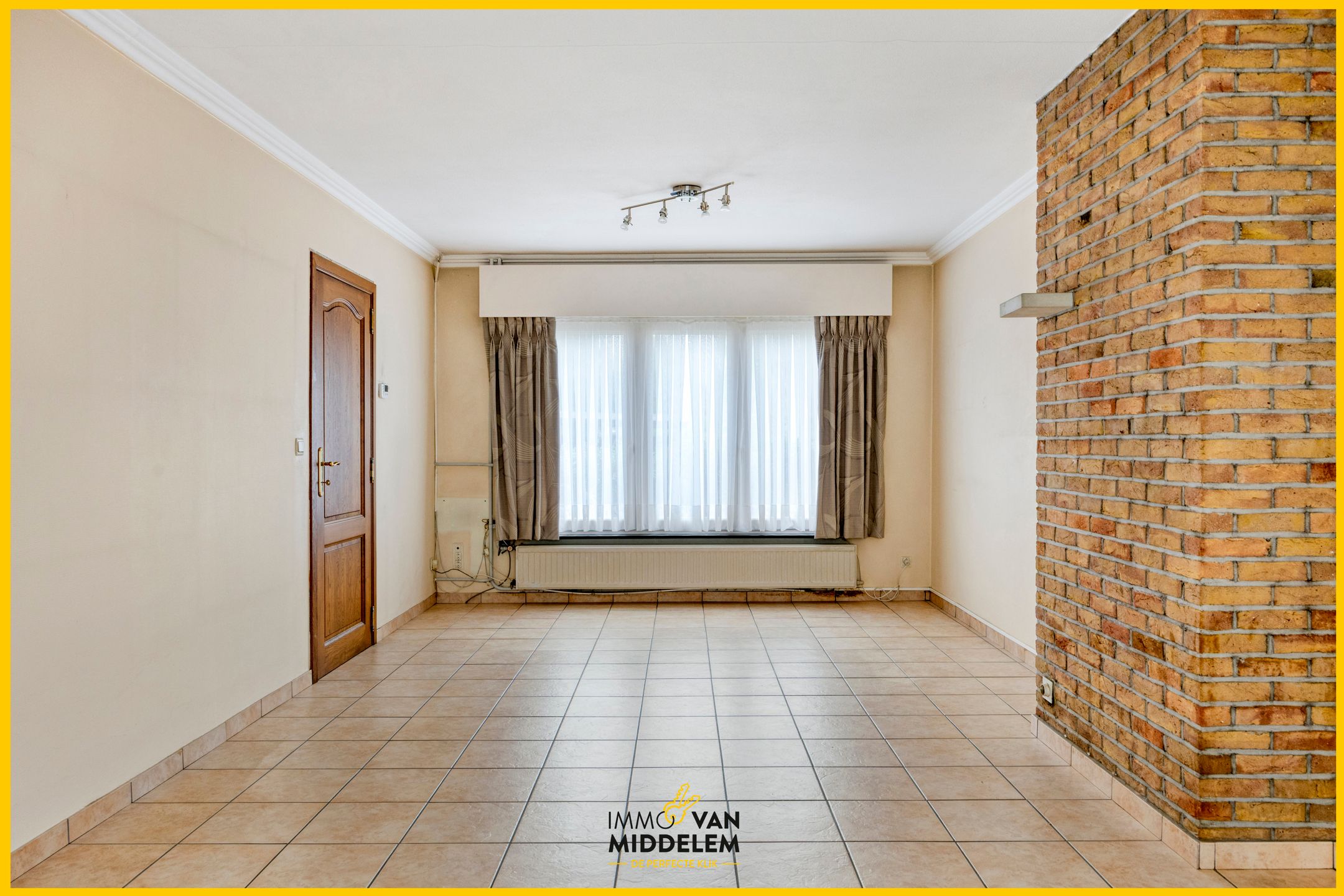 HALFOPEN WONING MET 4 KAMERS, GARAGE EN TUIN  foto 16