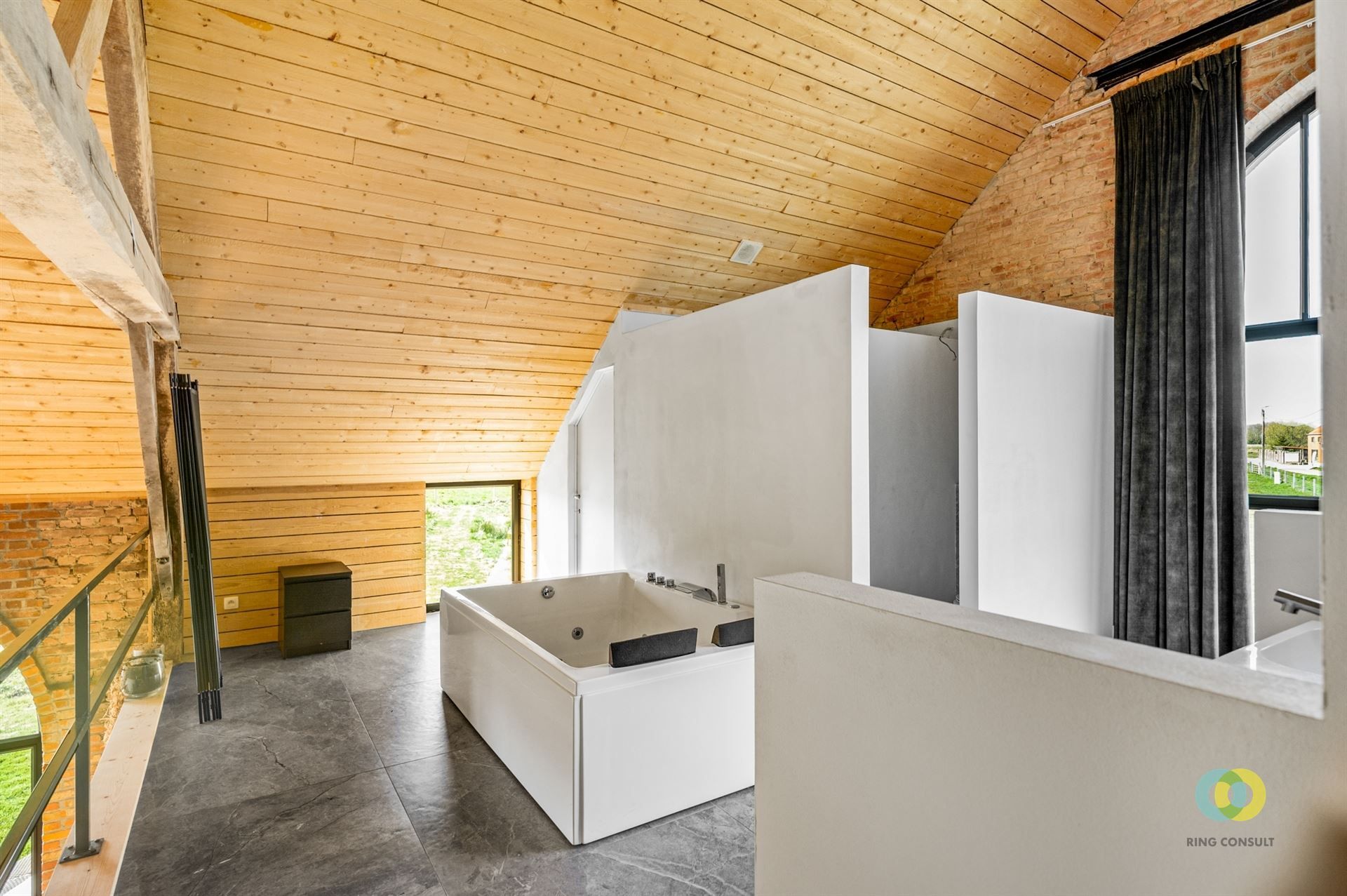 Smaakvolle totaalrenovatie met schuur foto 20