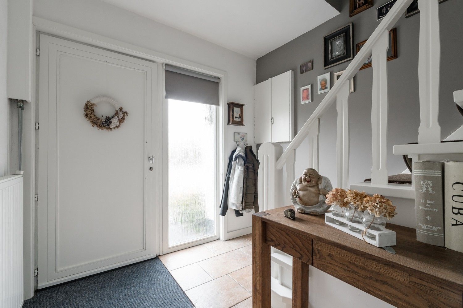 Vrijstaande woning met prachtig uitzicht op weilanden, rustige ligging nabij de Nederlandse grens! foto 2