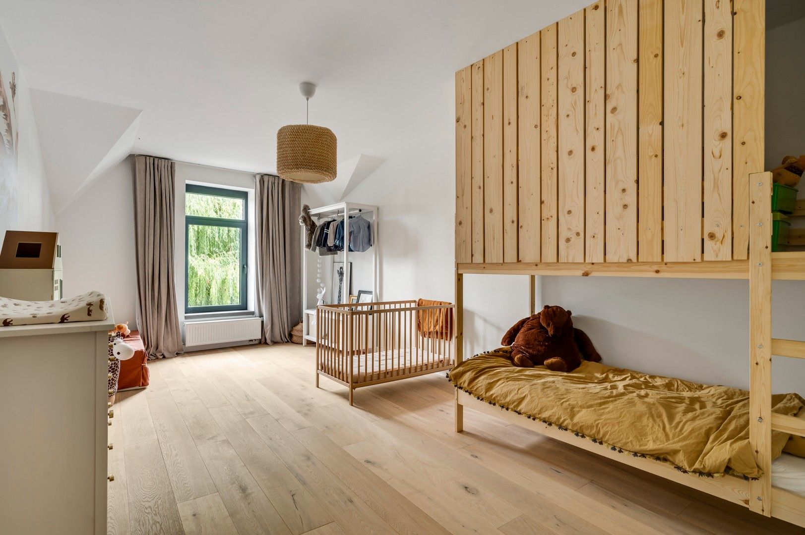 PRACHTIGE HERENWONING MET 3 SLPKS TE KOOP IN ZUSSEN (RIEMST) foto 25