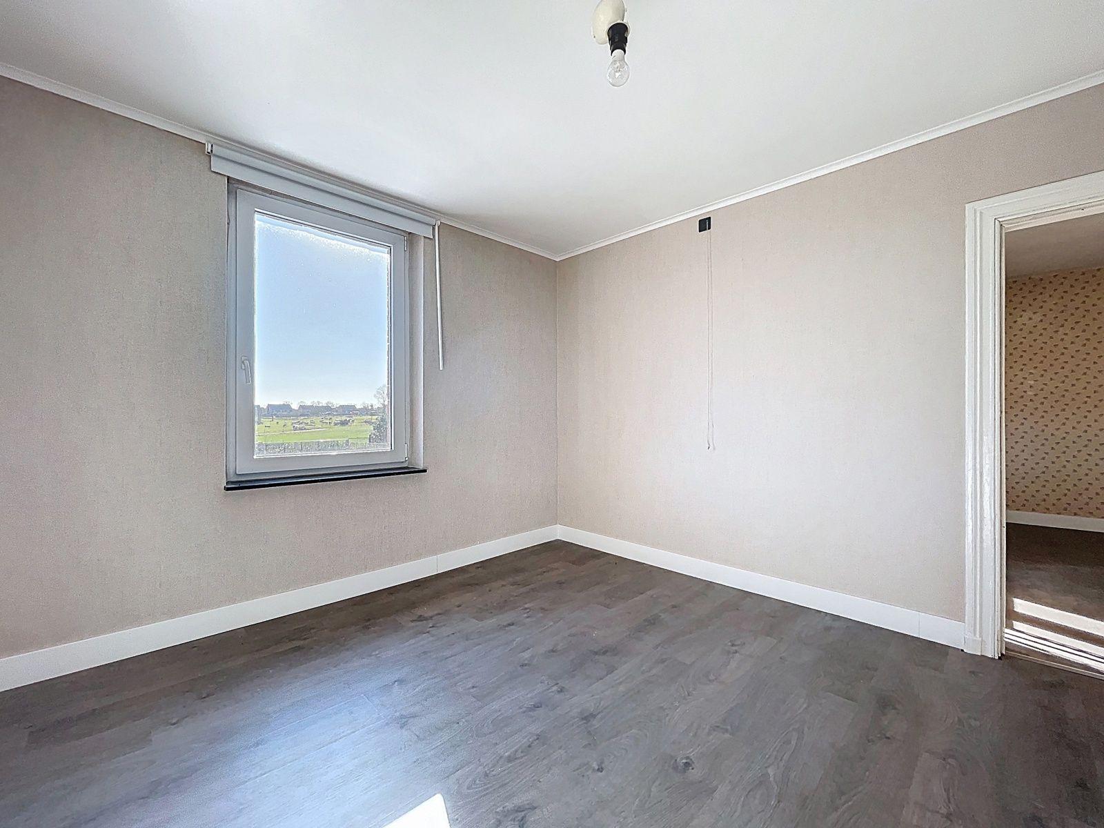 Ruim, gerenoveerd en zuinig huis met praktijk/handelsruimte foto 16