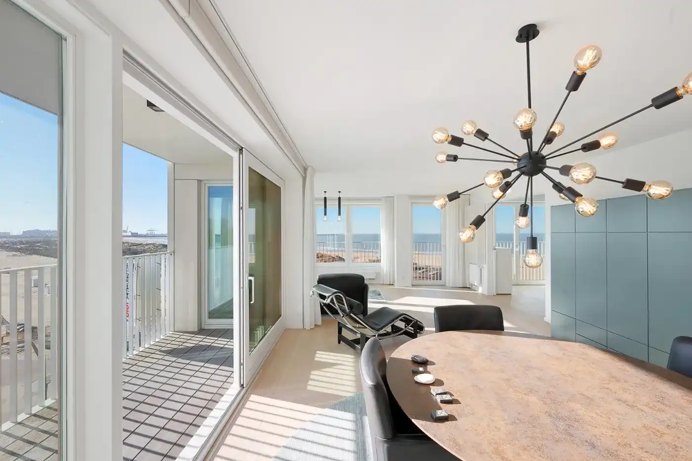 Ruim hoekappartement met zonneterrassen in de recente residentie Cap Horn foto 2