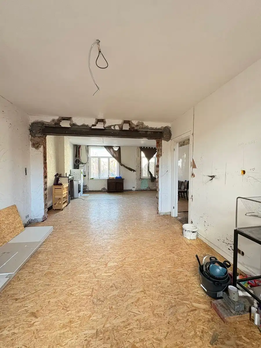 Te renoveren handelshuis met 3 slaapkamers  foto 3