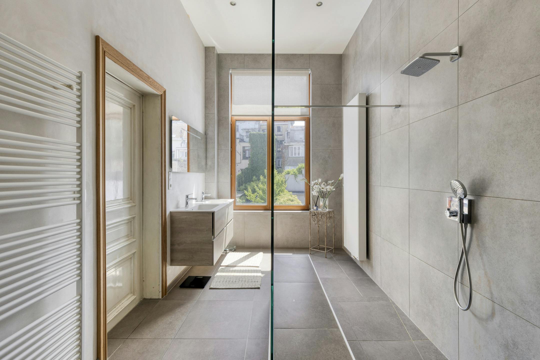 Prachtig herenhuis met stadstuin te koop! foto 16