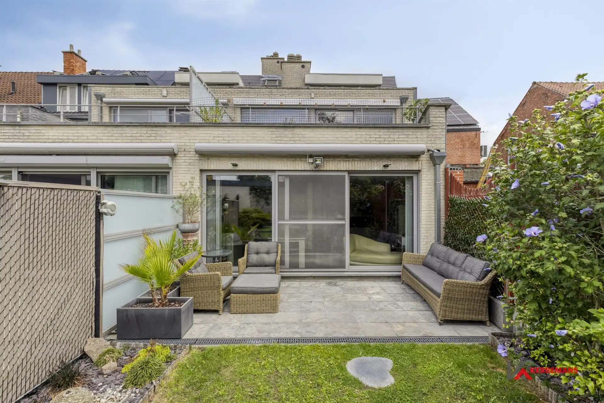 Gelijkvloers appartement met 2 slaapkamers, tuin & garage.  foto 19